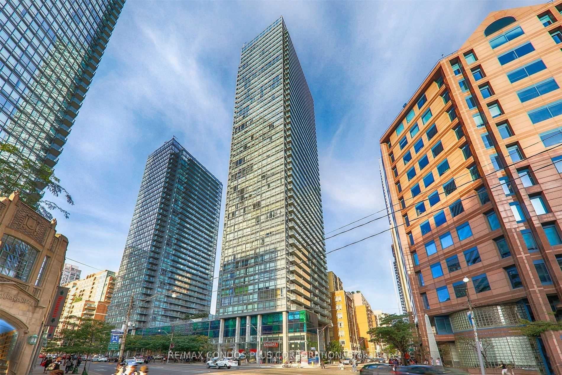 Front of Unit 1909, 38 Grenville Street