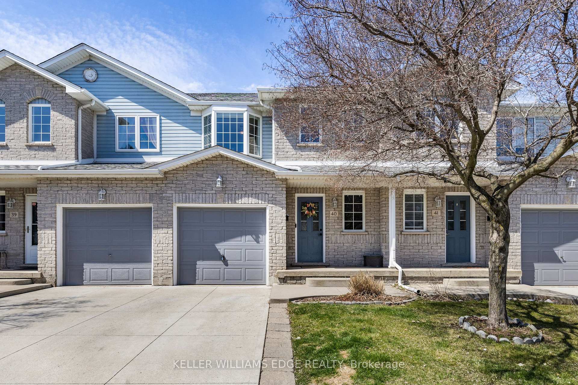 Photo 1 of Unit Unit 40, 104 Frances Avenue, Hamilton, Lakeshore — HOMEH