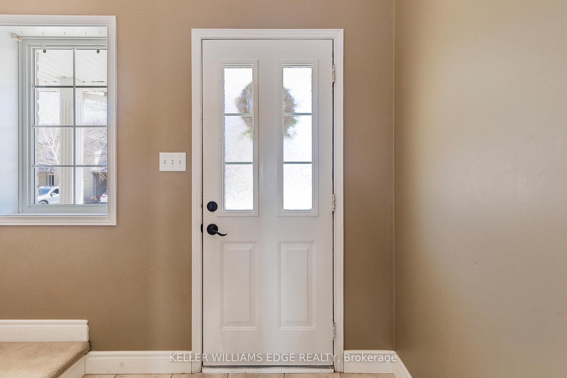 Photo 4 of Unit Unit 40, 104 Frances Avenue, Hamilton, Lakeshore — HOMEH