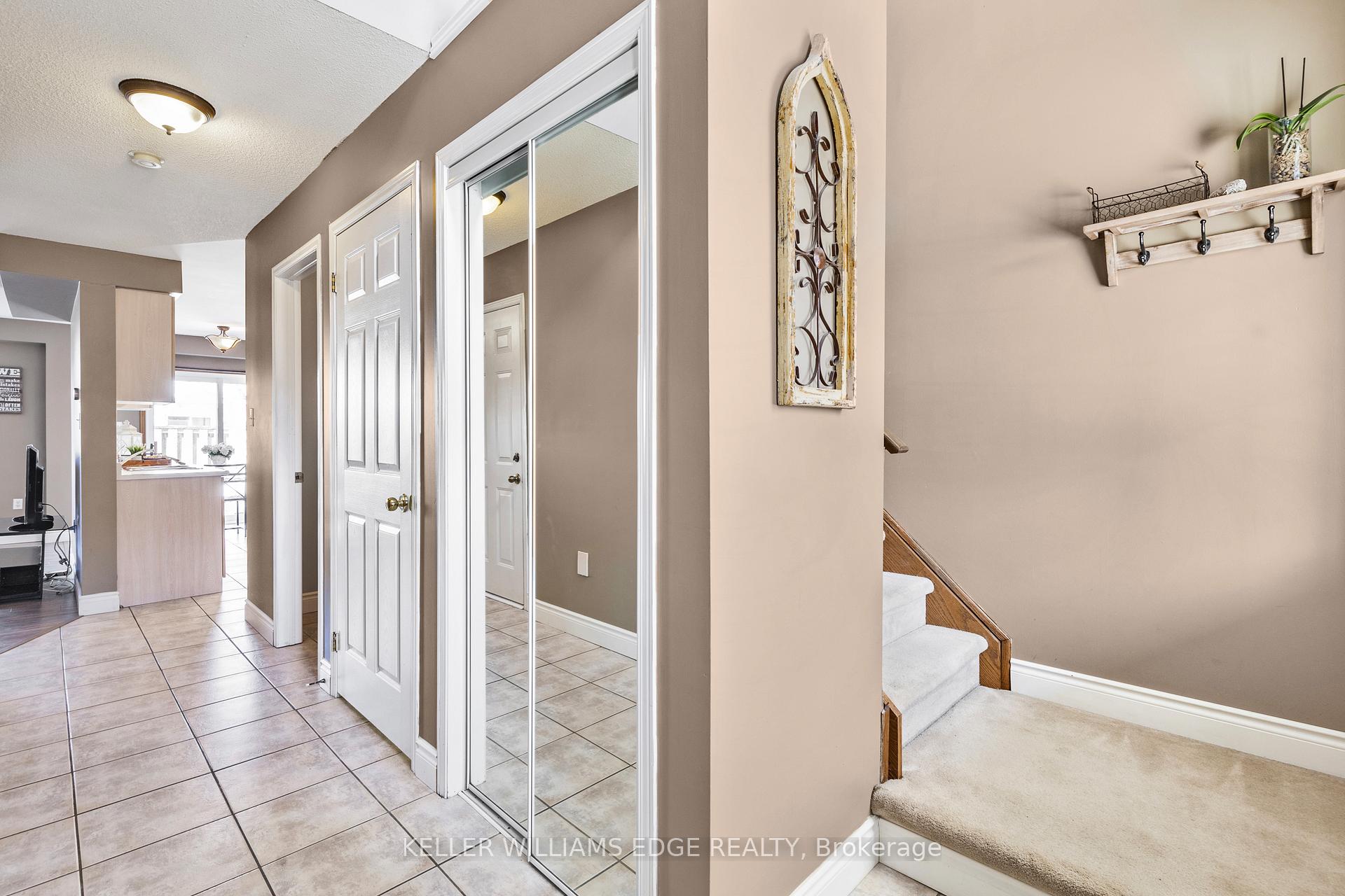 Photo 5 of Unit Unit 40, 104 Frances Avenue, Hamilton, Lakeshore — HOMEH