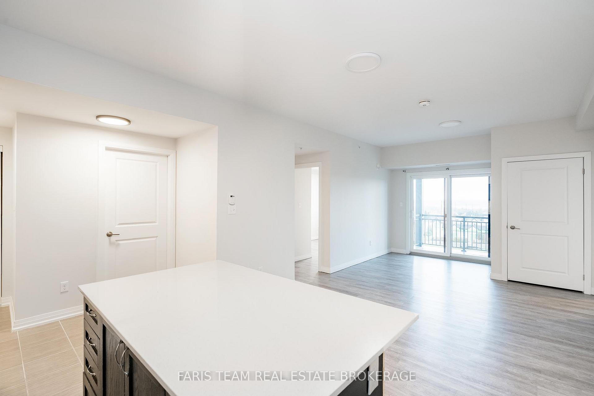 Photo 12 of Unit 403, 295 Cundles Road E, Barrie, Alliance — HOMEH