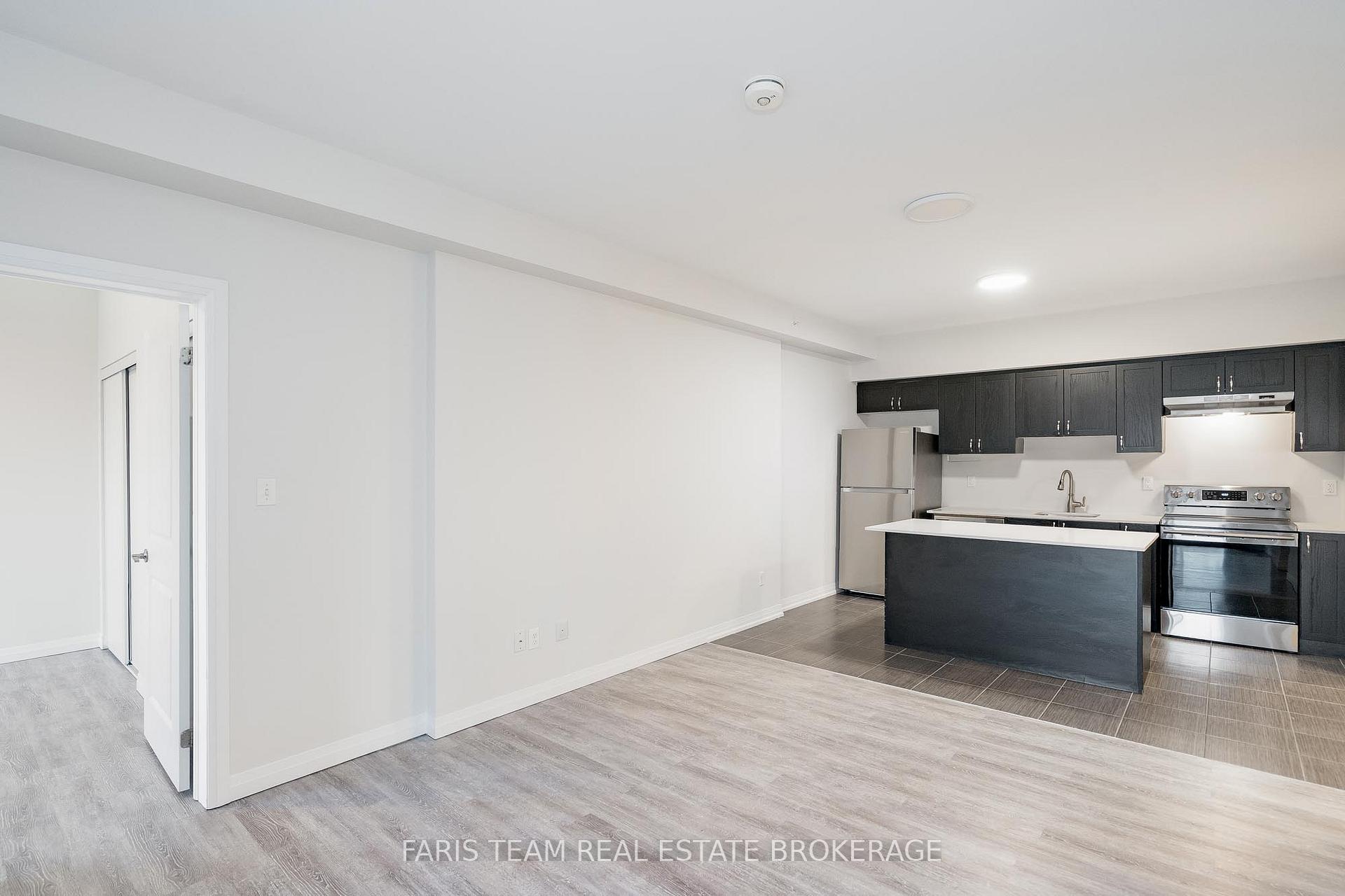Photo 17 of Unit 403, 295 Cundles Road E, Barrie, Alliance — HOMEH