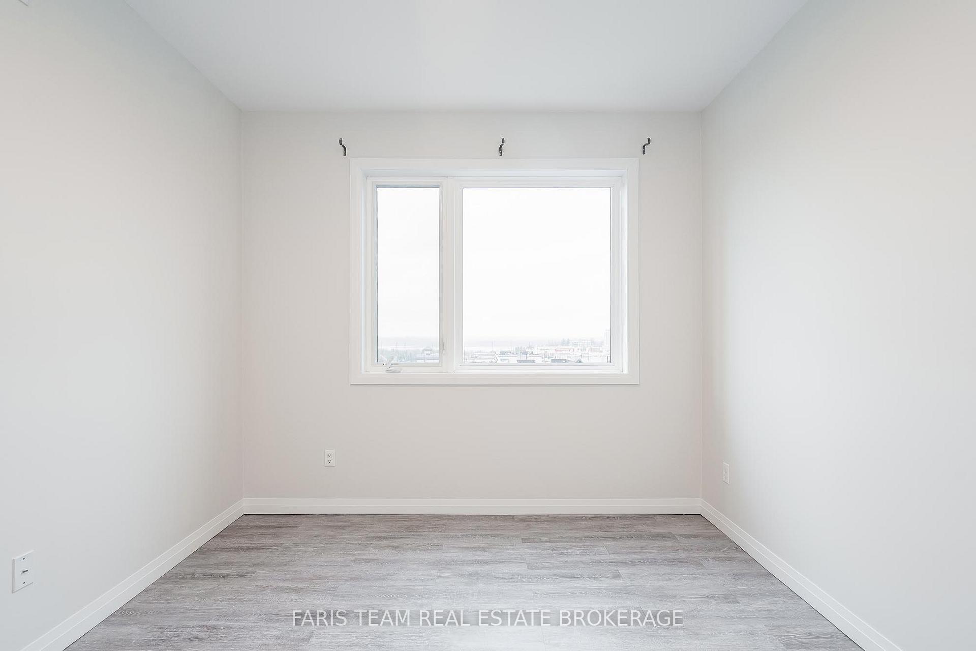 Photo 19 of Unit 403, 295 Cundles Road E, Barrie, Alliance — HOMEH