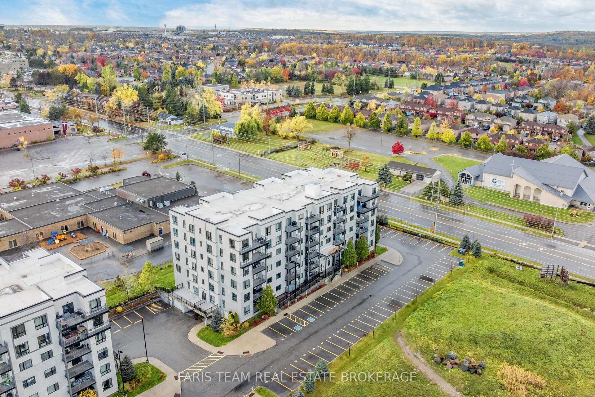Photo 32 of Unit 403, 295 Cundles Road E, Barrie, Alliance — HOMEH