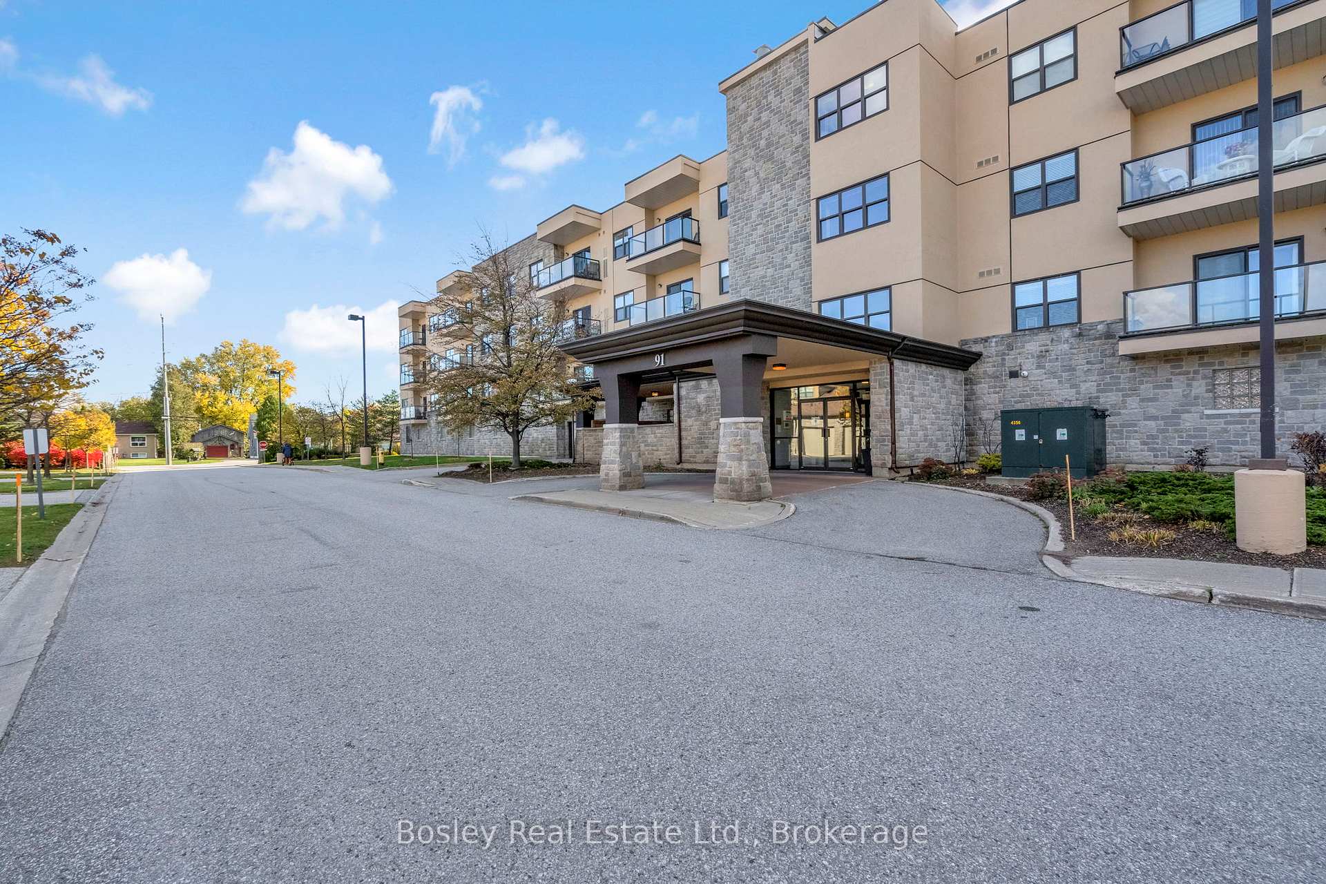 Front of Unit 411, 91 Raglan Street
