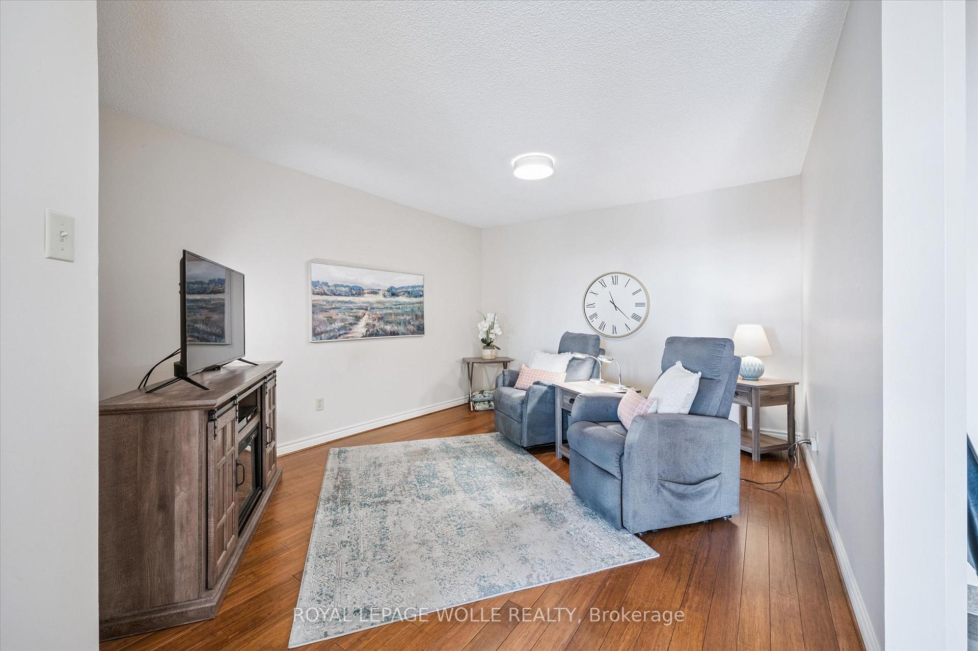 Photo 14 of Unit 903, 4 Willow Street, Waterloo — HOMEH