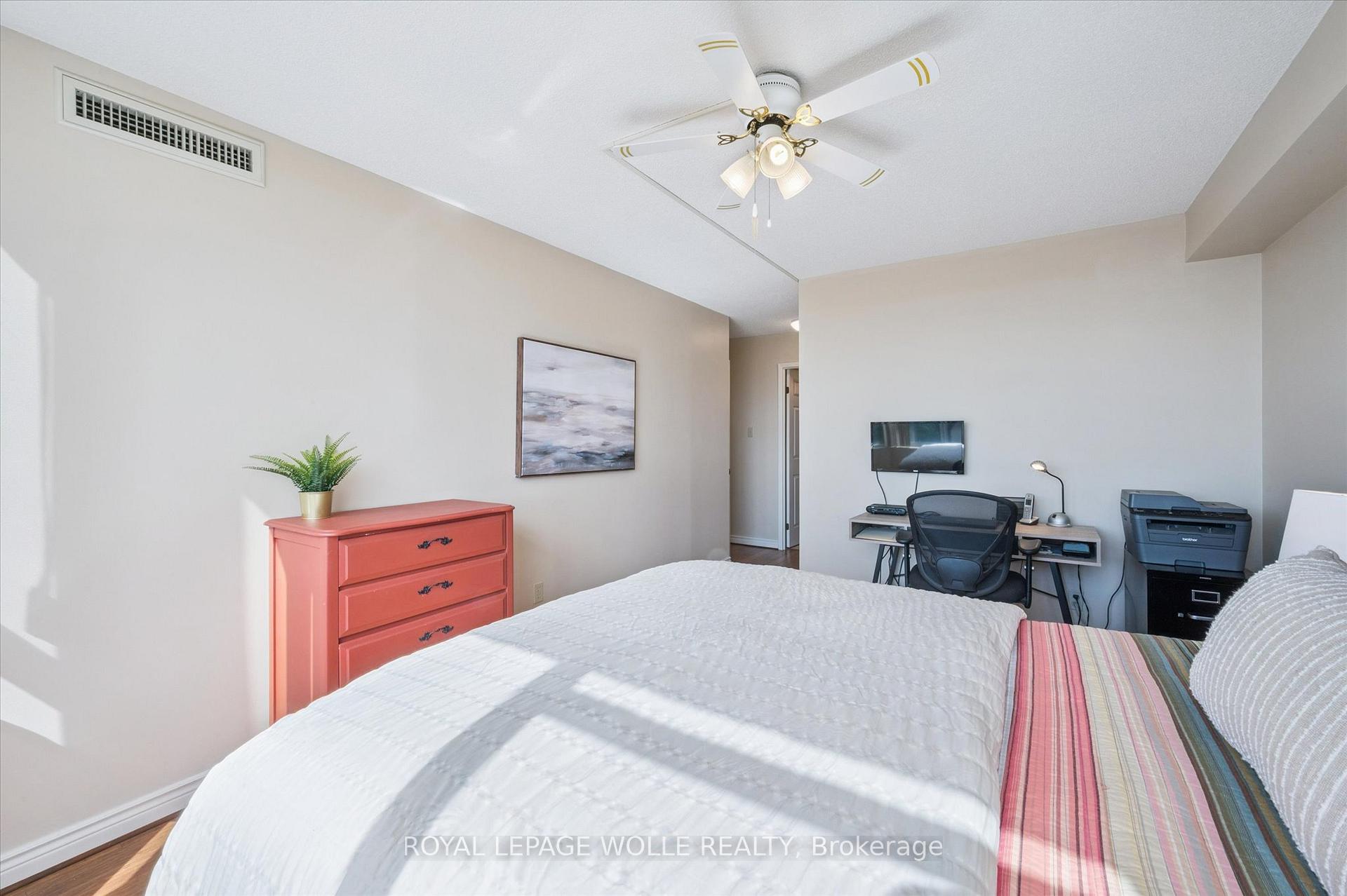 Photo 22 of Unit 903, 4 Willow Street, Waterloo — HOMEH