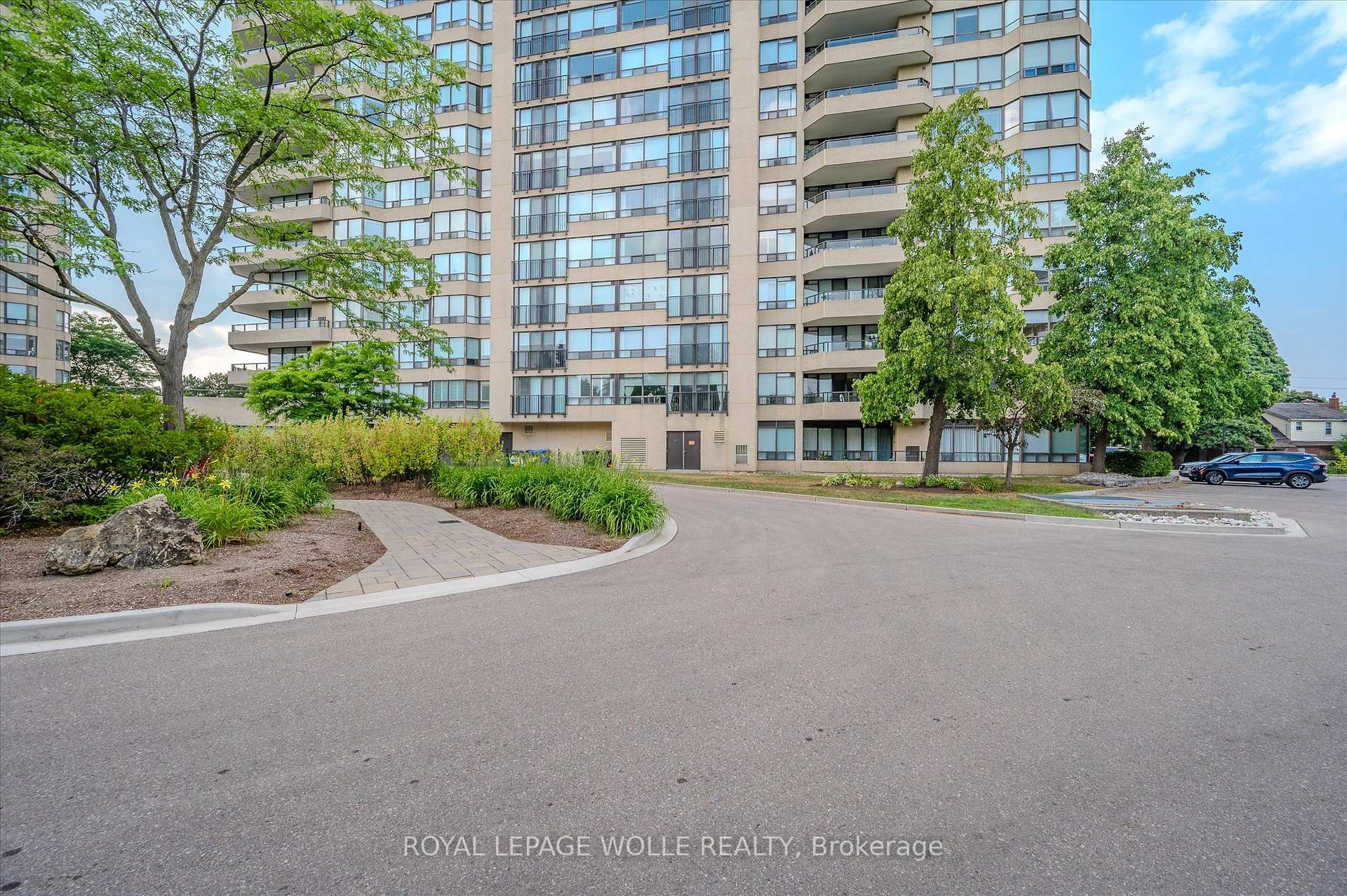 Photo 36 of Unit 903, 4 Willow Street, Waterloo — HOMEH