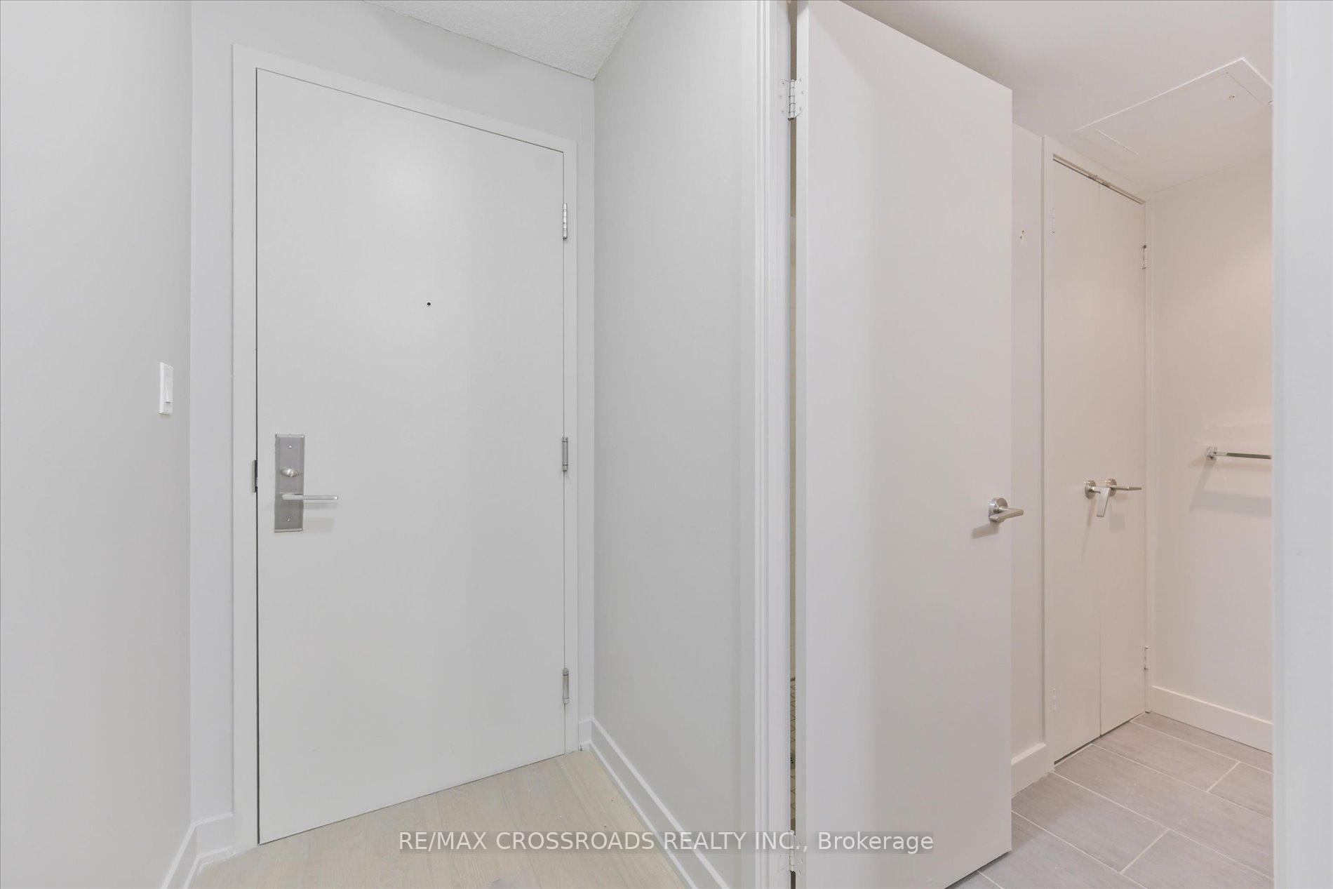 Photo 2 of Unit 506, 126 Simcoe Street, Toronto, Waterfront Communities — HOMEH