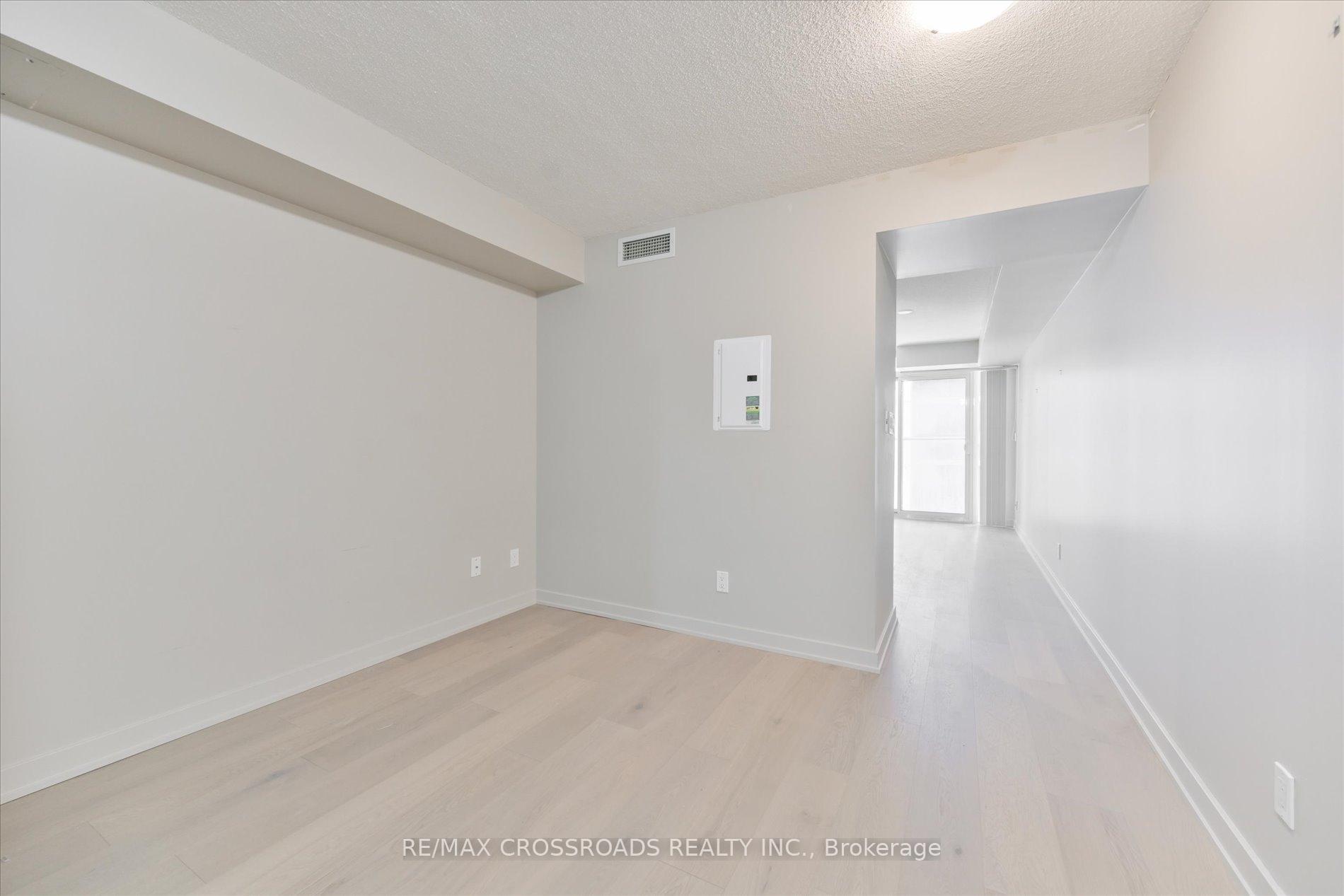 Photo 6 of Unit 506, 126 Simcoe Street, Toronto, Waterfront Communities — HOMEH