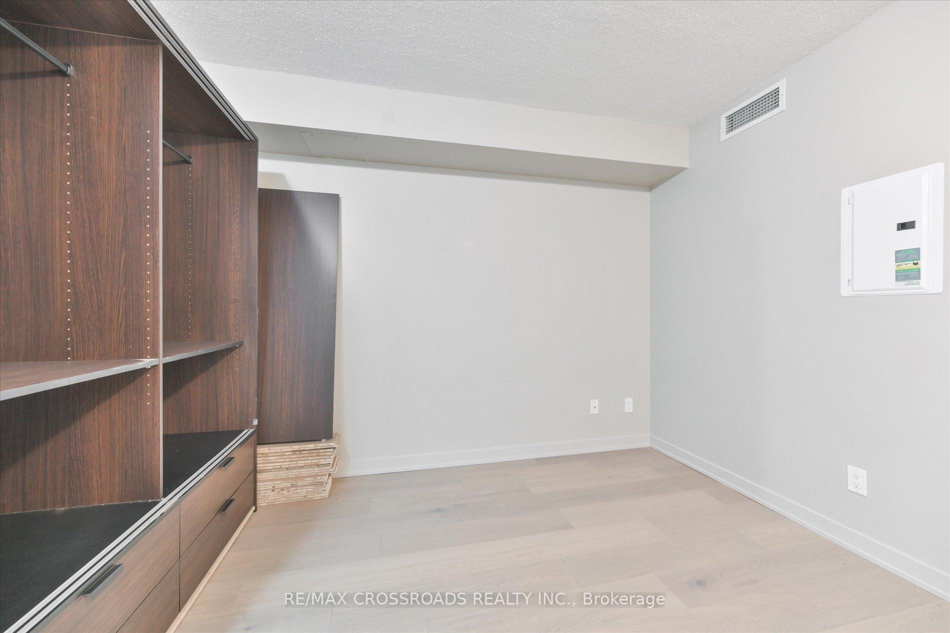 Photo 9 of Unit 506, 126 Simcoe Street, Toronto, Waterfront Communities — HOMEH