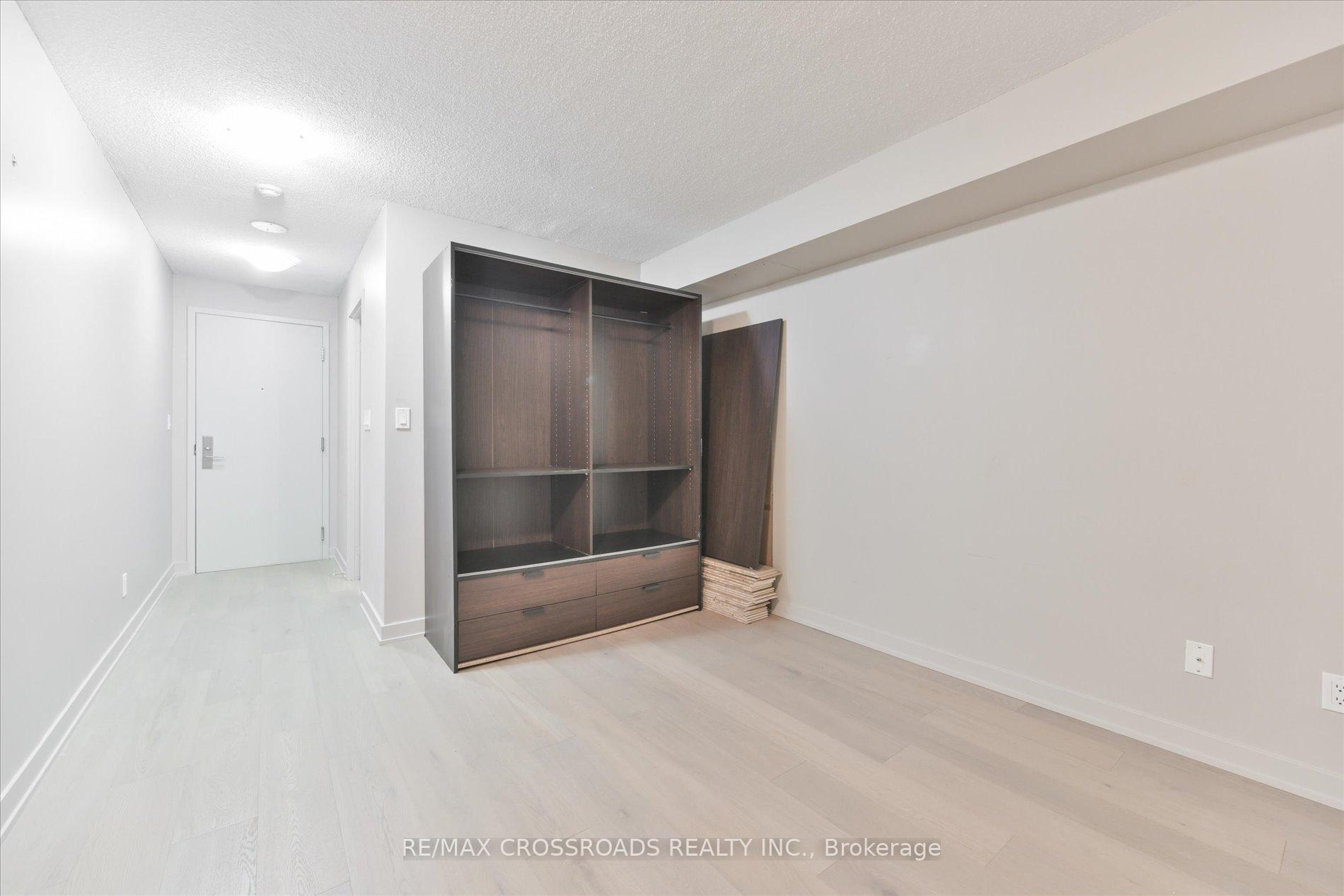 Photo 8 of Unit 506, 126 Simcoe Street, Toronto, Waterfront Communities — HOMEH
