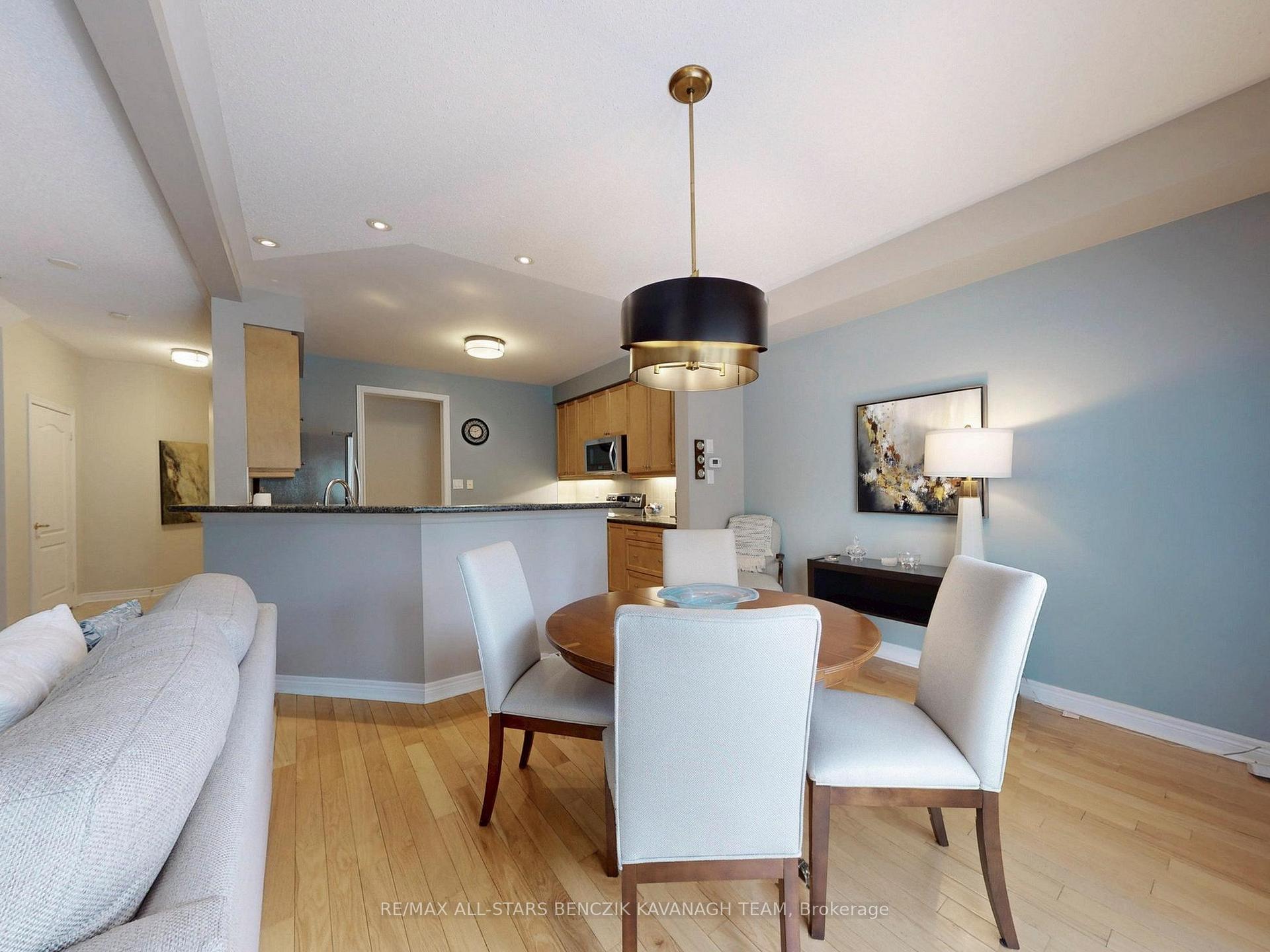 Photo 8 of 111 Louisbourg Way, Markham, Greensborough — HOMEH