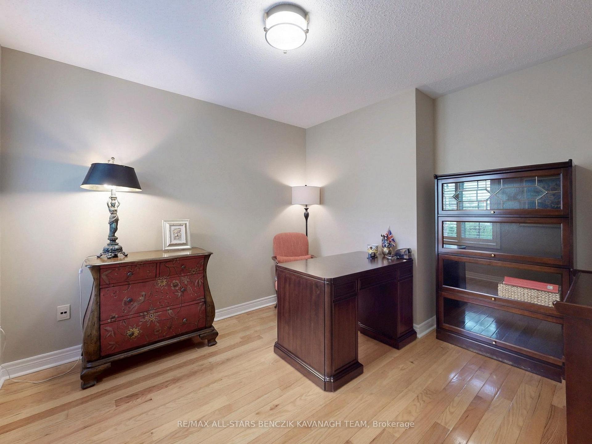 Photo 9 of 111 Louisbourg Way, Markham, Greensborough — HOMEH