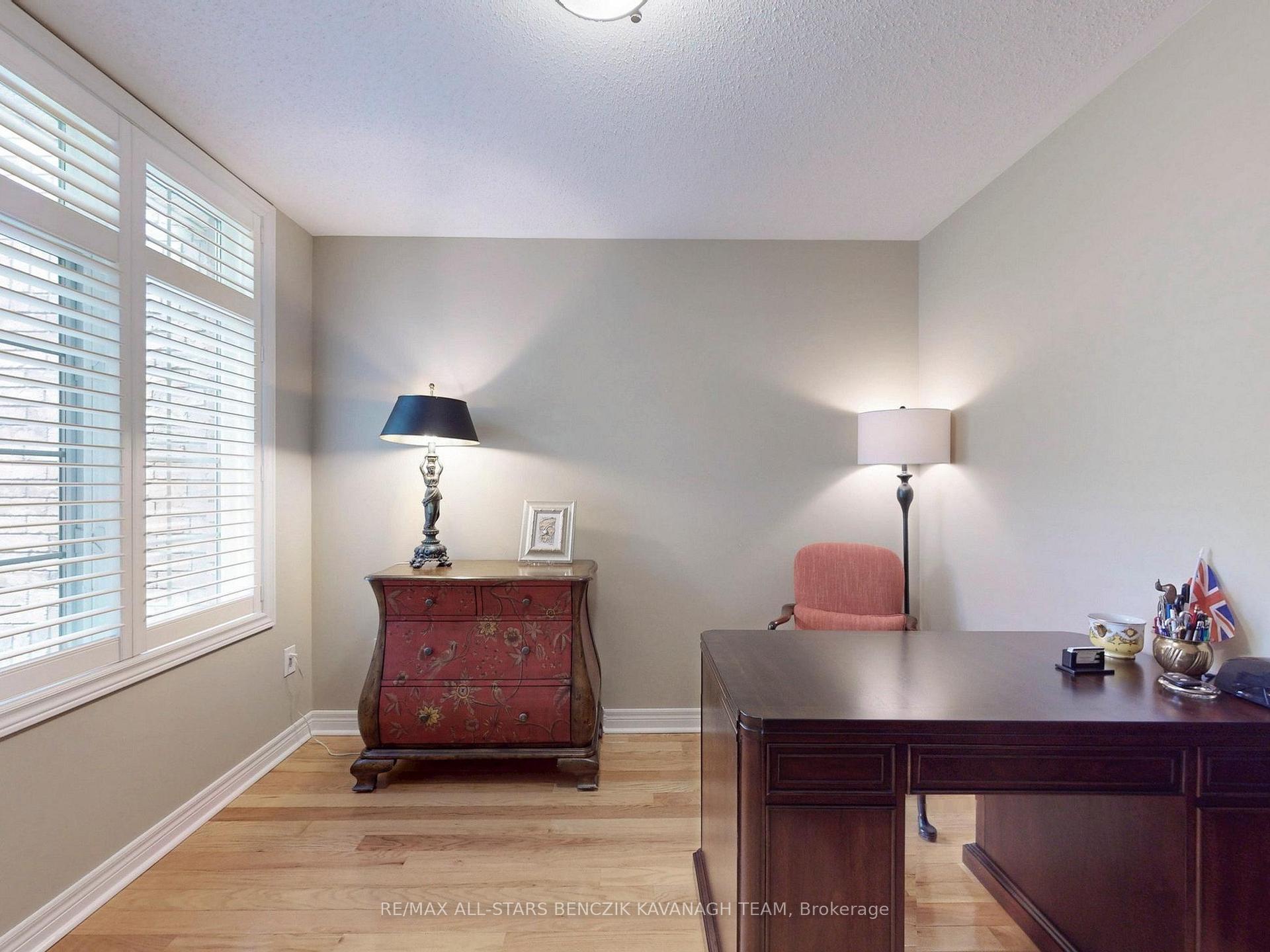 Photo 10 of 111 Louisbourg Way, Markham, Greensborough — HOMEH