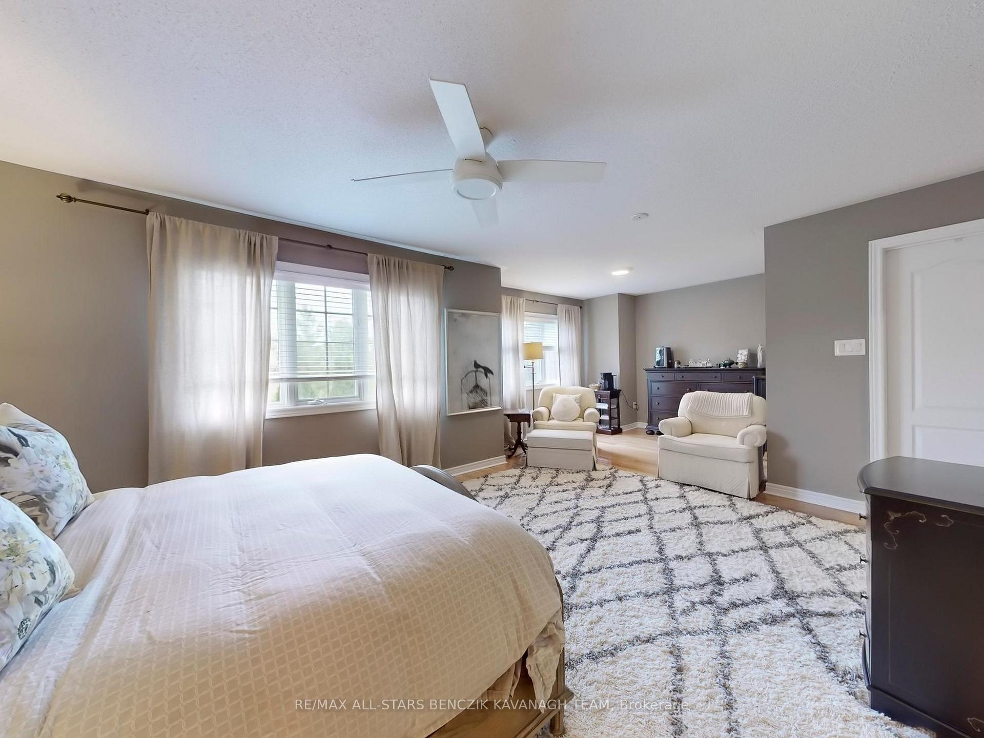 Photo 13 of 111 Louisbourg Way, Markham, Greensborough — HOMEH
