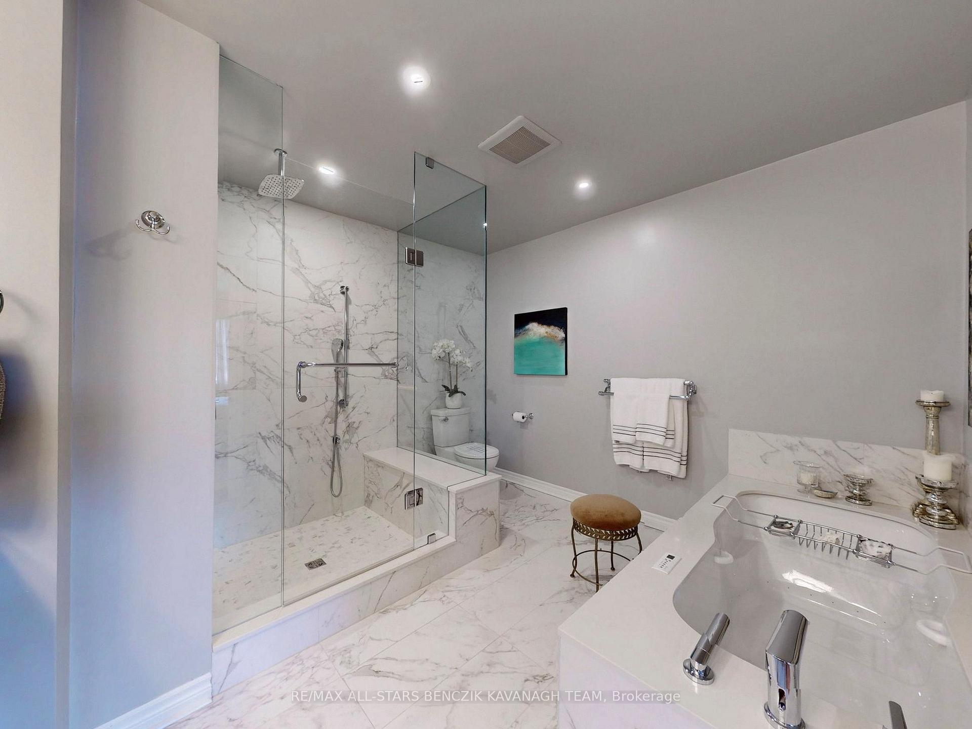 Photo 14 of 111 Louisbourg Way, Markham, Greensborough — HOMEH