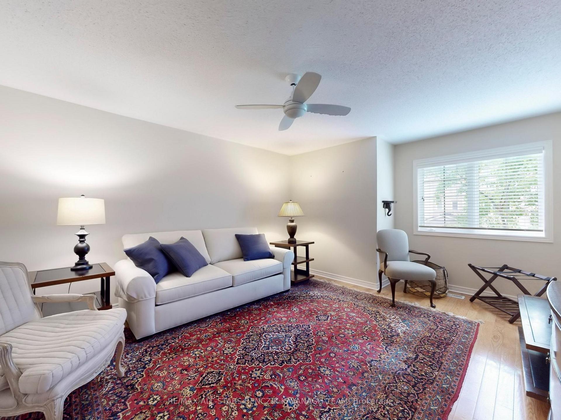 Photo 16 of 111 Louisbourg Way, Markham, Greensborough — HOMEH