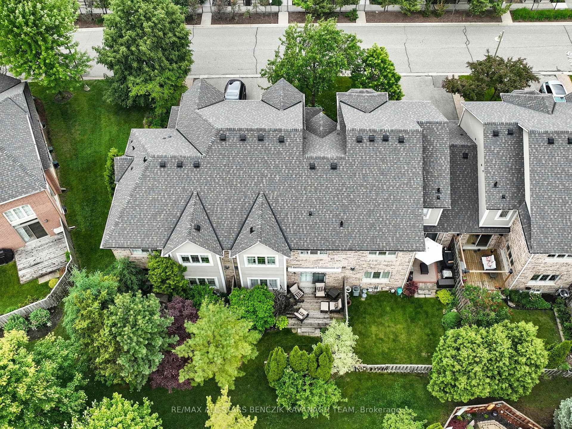 Photo 23 of 111 Louisbourg Way, Markham, Greensborough — HOMEH