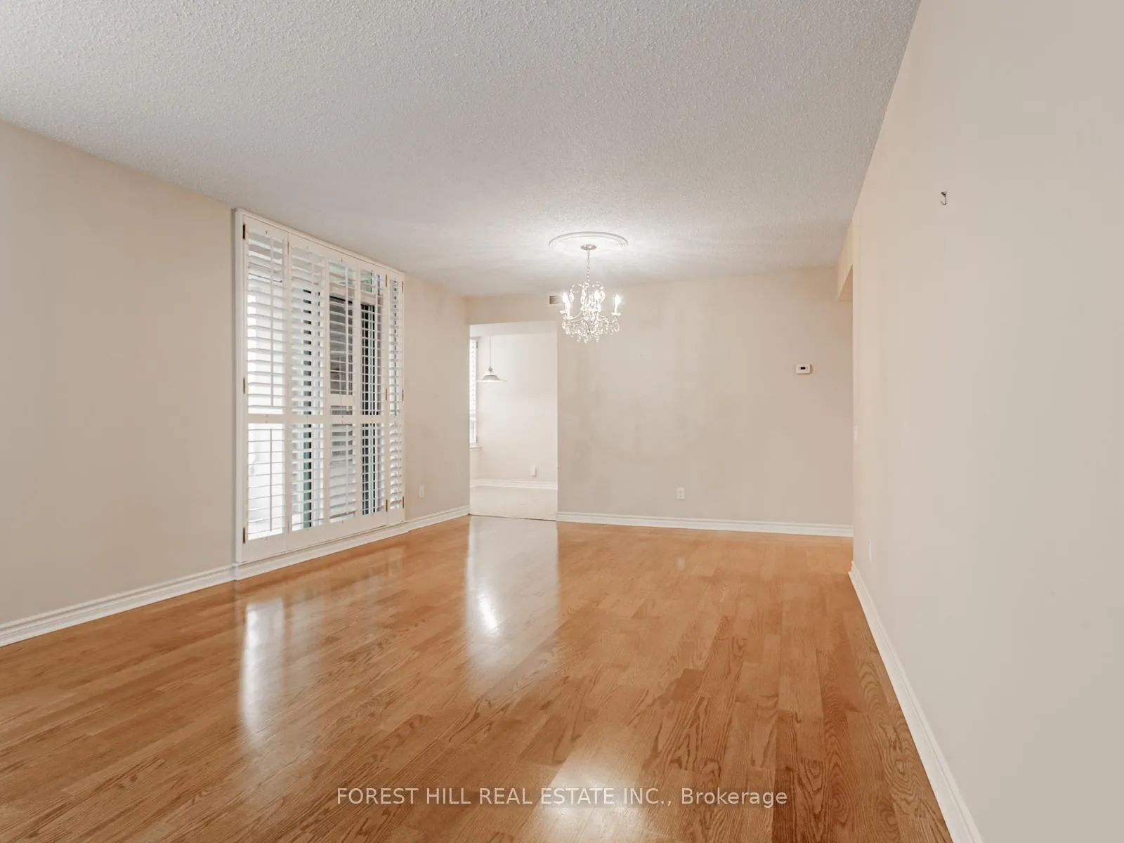 Photo 10 of Unit 310, 8 Covington Road, Toronto, Englemount-Lawrence — HOMEH