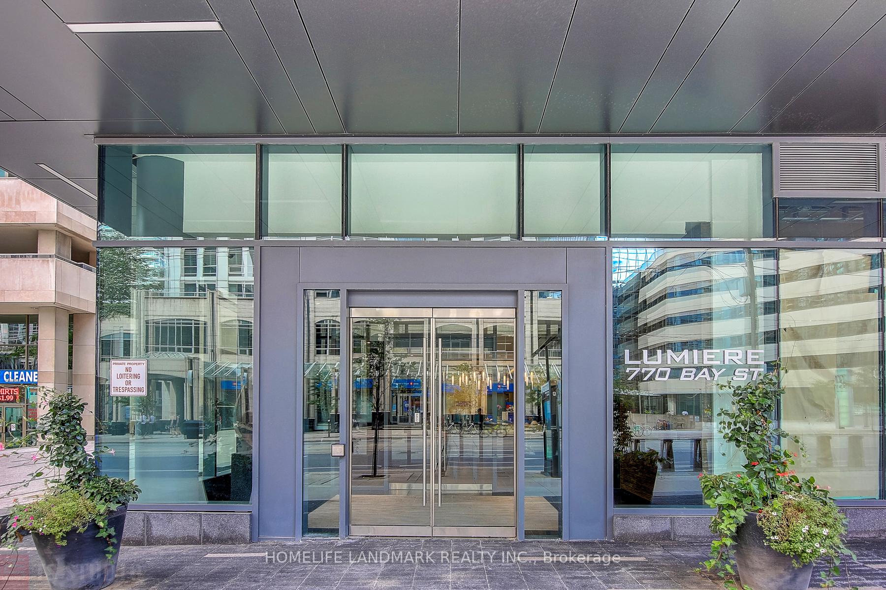Photo 4 of Unit 1504, 770 Bay Street, Toronto, Bay Street Corridor — HOMEH