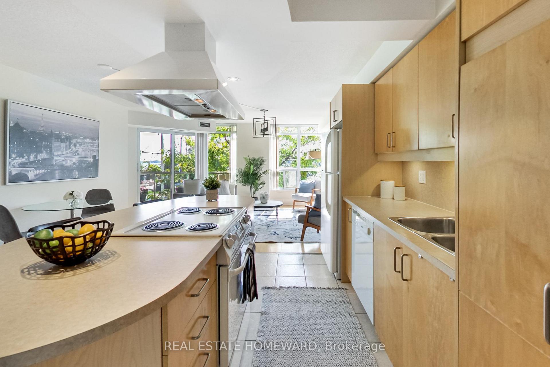 Photo 5 of Unit 201, 550 Queens Quay W, Toronto, Waterfront Communities — HOMEH