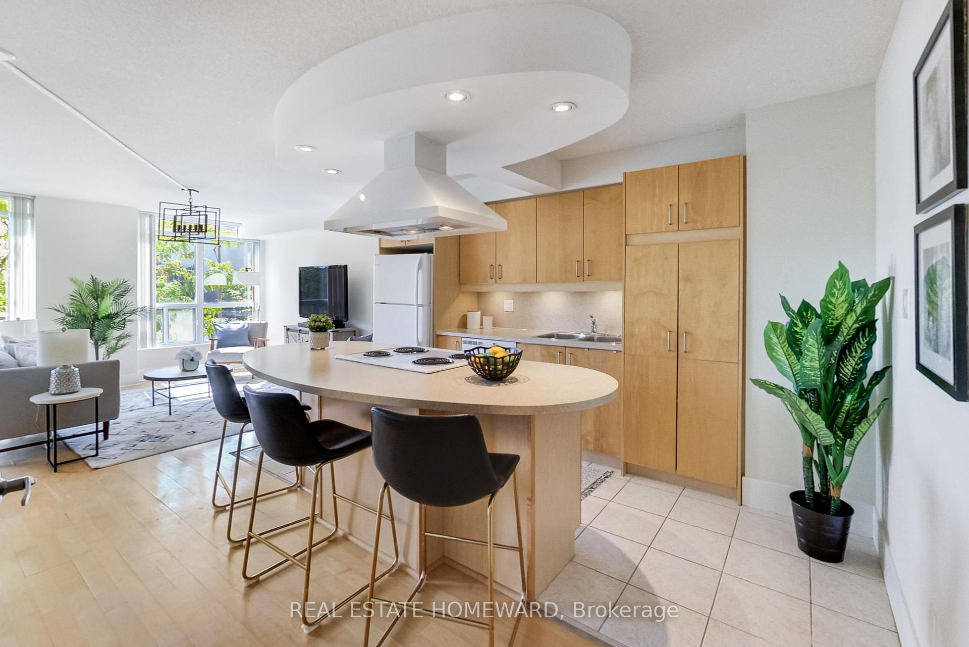 Photo 8 of Unit 201, 550 Queens Quay W, Toronto, Waterfront Communities — HOMEH