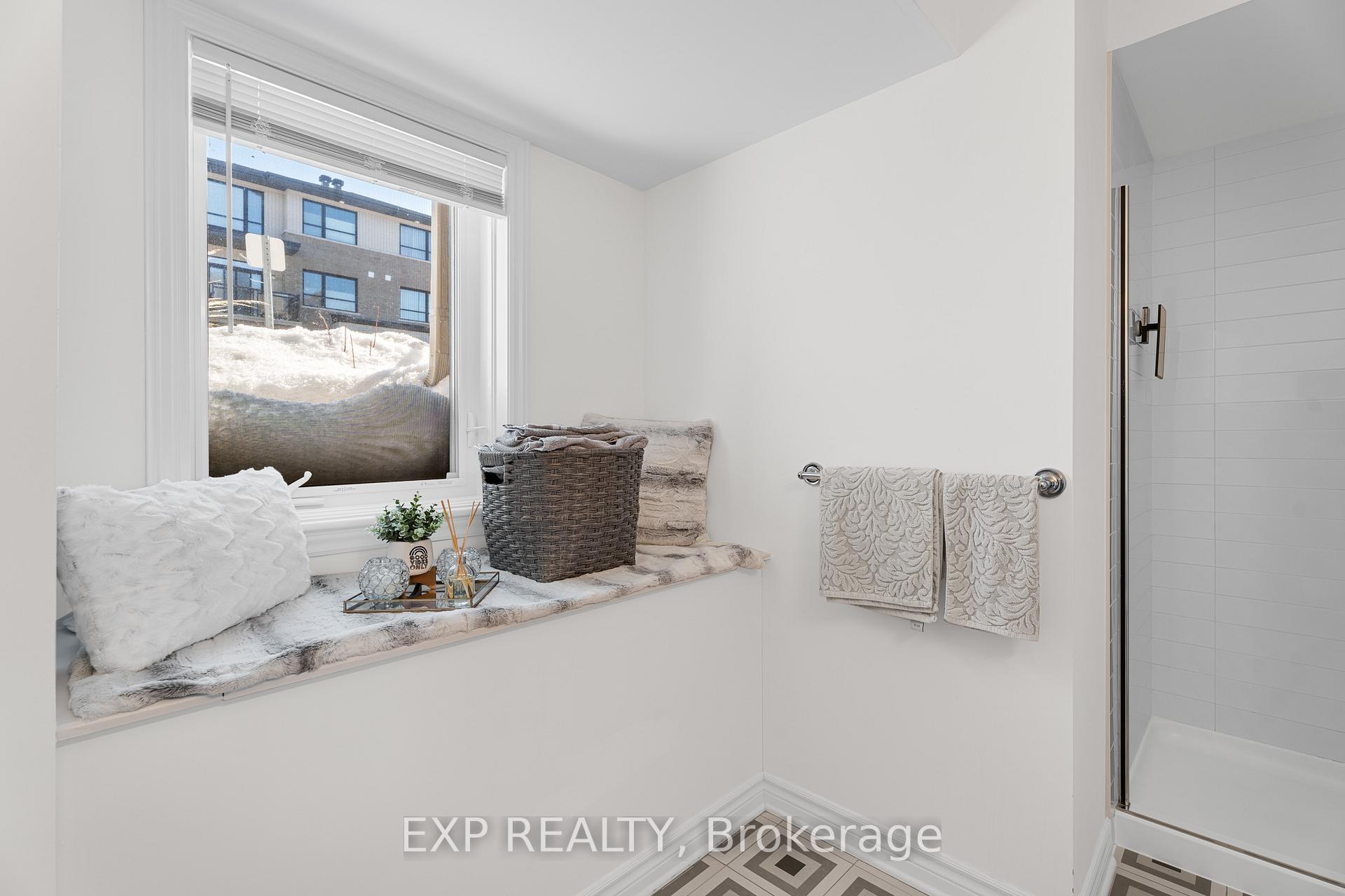 Photo 7 of 80 Carabiner Pvt, Ottawa, Mer Bleue/Bradley Estates/Anderson Park — HOMEH