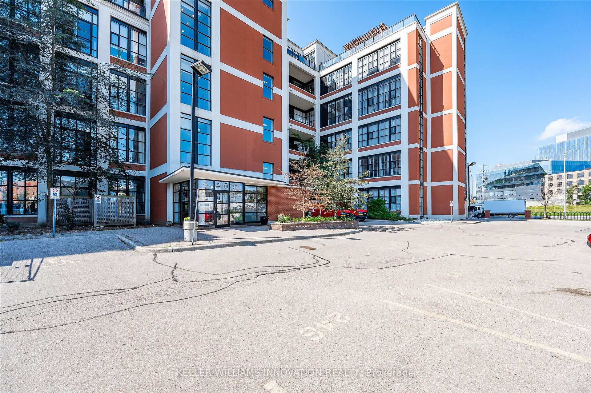 Photo 3 of Unit 116, 410 King Street W, Kitchener, City Commercial Core — HOMEH
