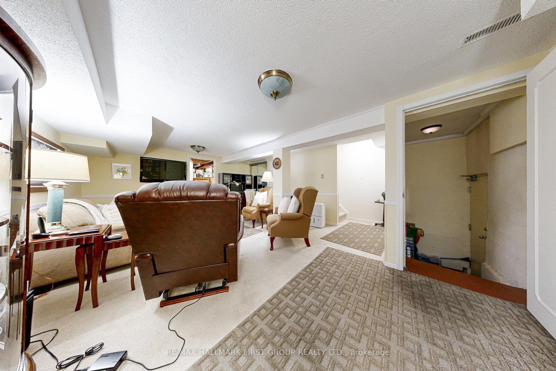 Photo 35 of Unit 105, 580 Eyer Drive, Pickering, West Shore — HOMEH