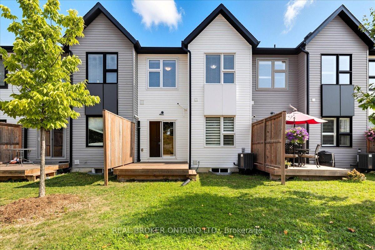 Photo 33 of Unit 3, 110 Fergus Avenue, Kitchener — HOMEH