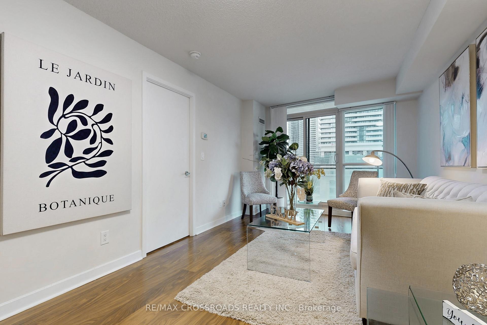 Photo 3 of Unit 813, 33 Bay Street, Toronto, Waterfront Communities — HOMEH