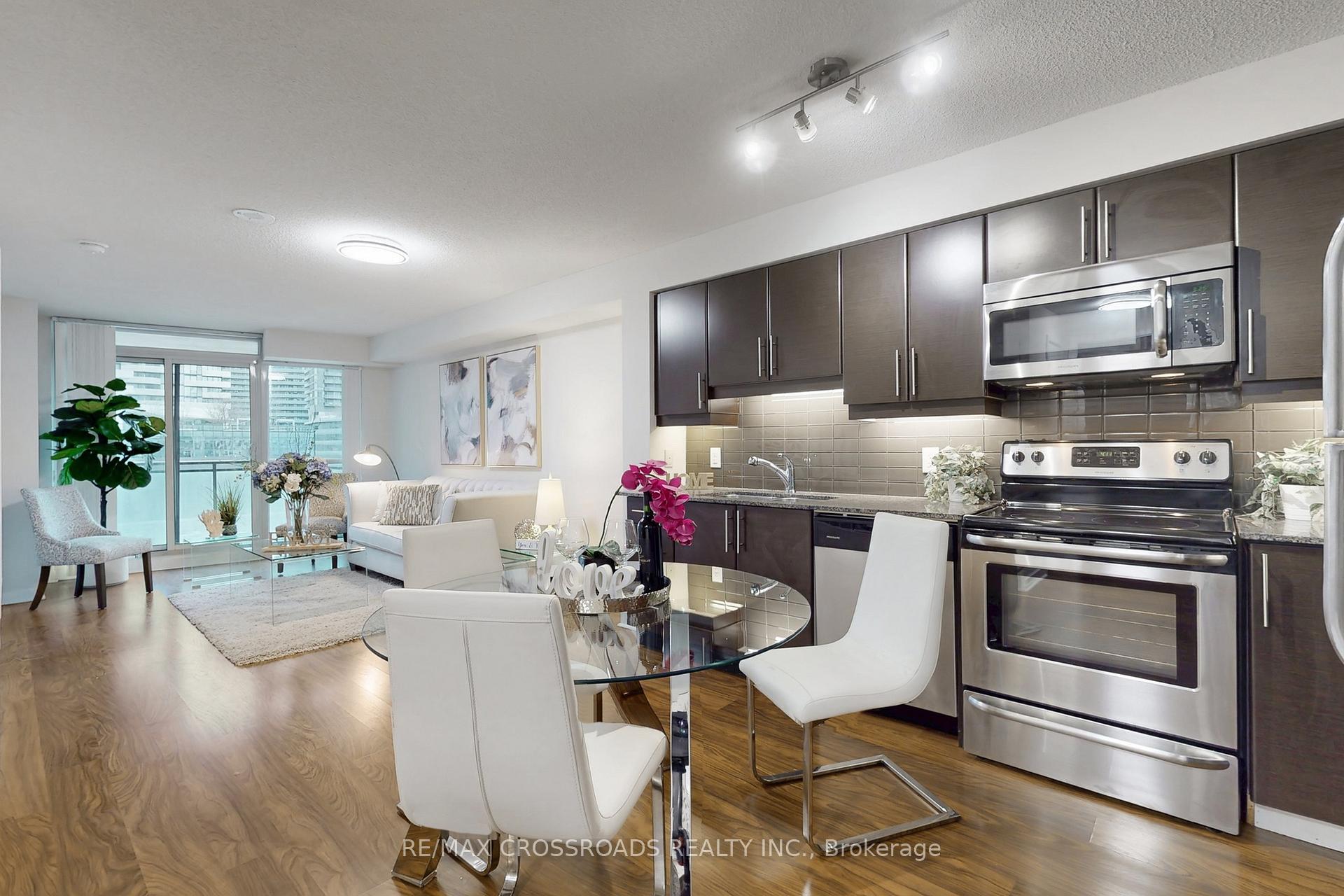 Photo 7 of Unit 813, 33 Bay Street, Toronto, Waterfront Communities — HOMEH