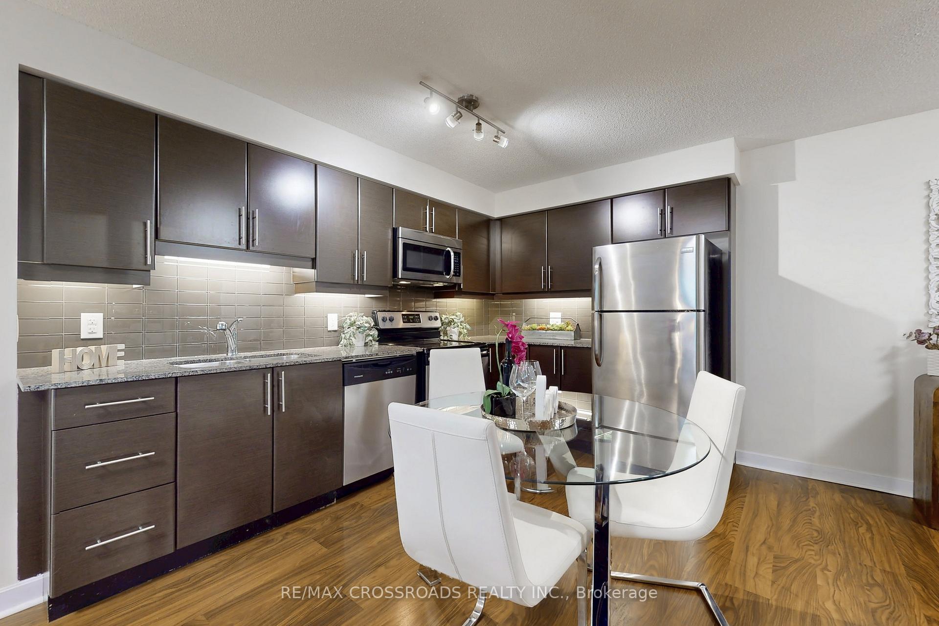 Photo 8 of Unit 813, 33 Bay Street, Toronto, Waterfront Communities — HOMEH
