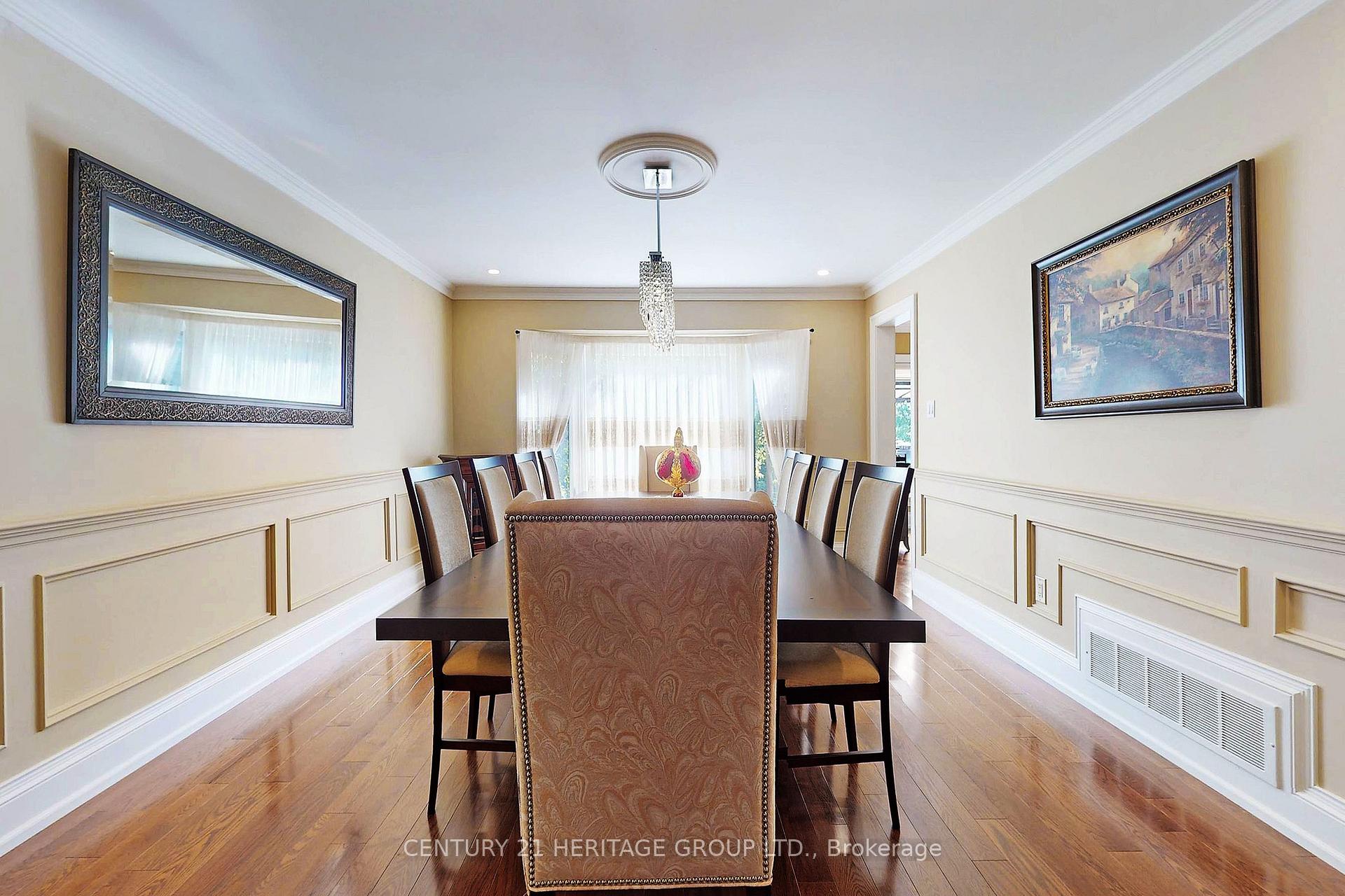 Photo 5 of 8 Petch Crescent, Aurora, Aurora Highlands — HOMEH