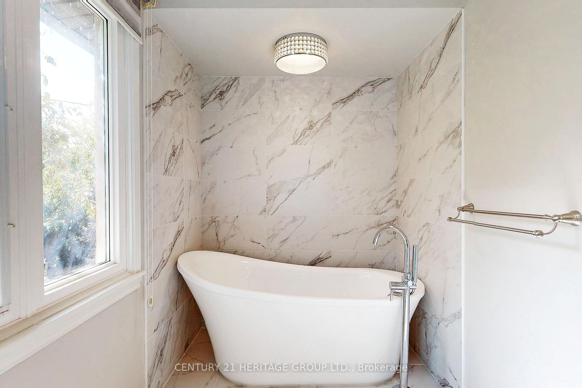 Photo 18 of 8 Petch Crescent, Aurora, Aurora Highlands — HOMEH