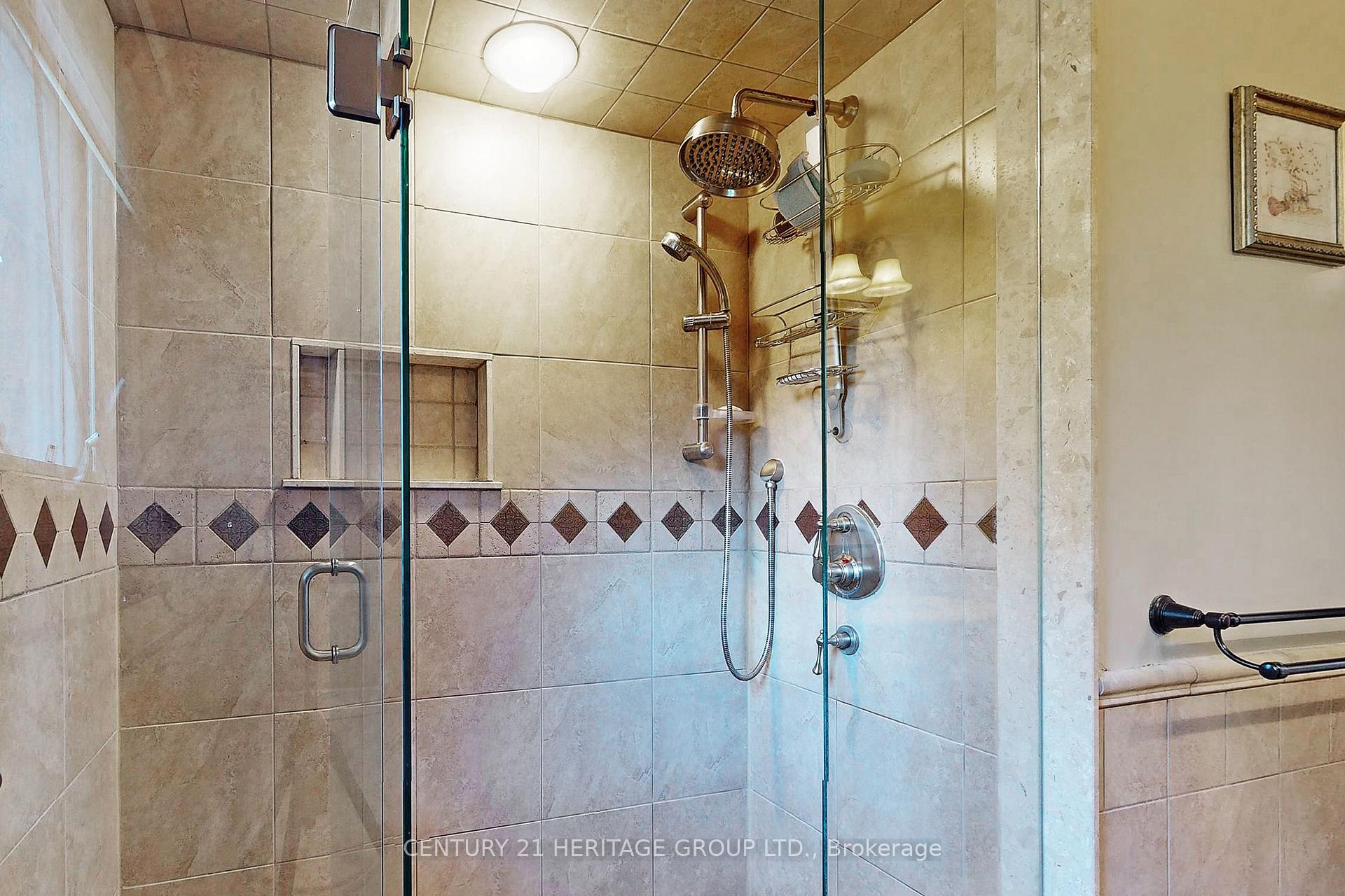 Photo 22 of 8 Petch Crescent, Aurora, Aurora Highlands — HOMEH