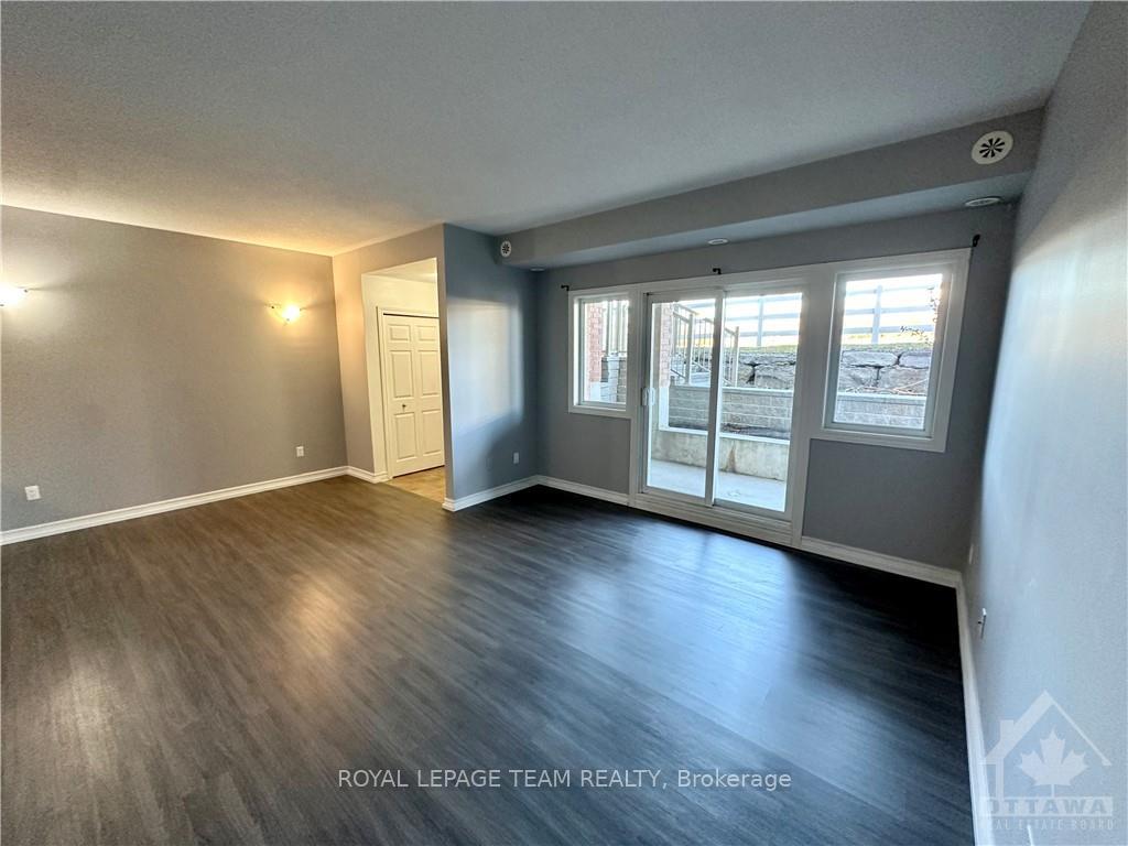 Photo 6 of Unit A, 900 White Alder Avenue, Ottawa, Blossom Park/Kemp Park/Findlay Creek — HOMEH