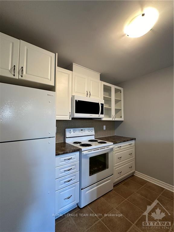 Photo 11 of Unit A, 900 White Alder Avenue, Ottawa, Blossom Park/Kemp Park/Findlay Creek — HOMEH
