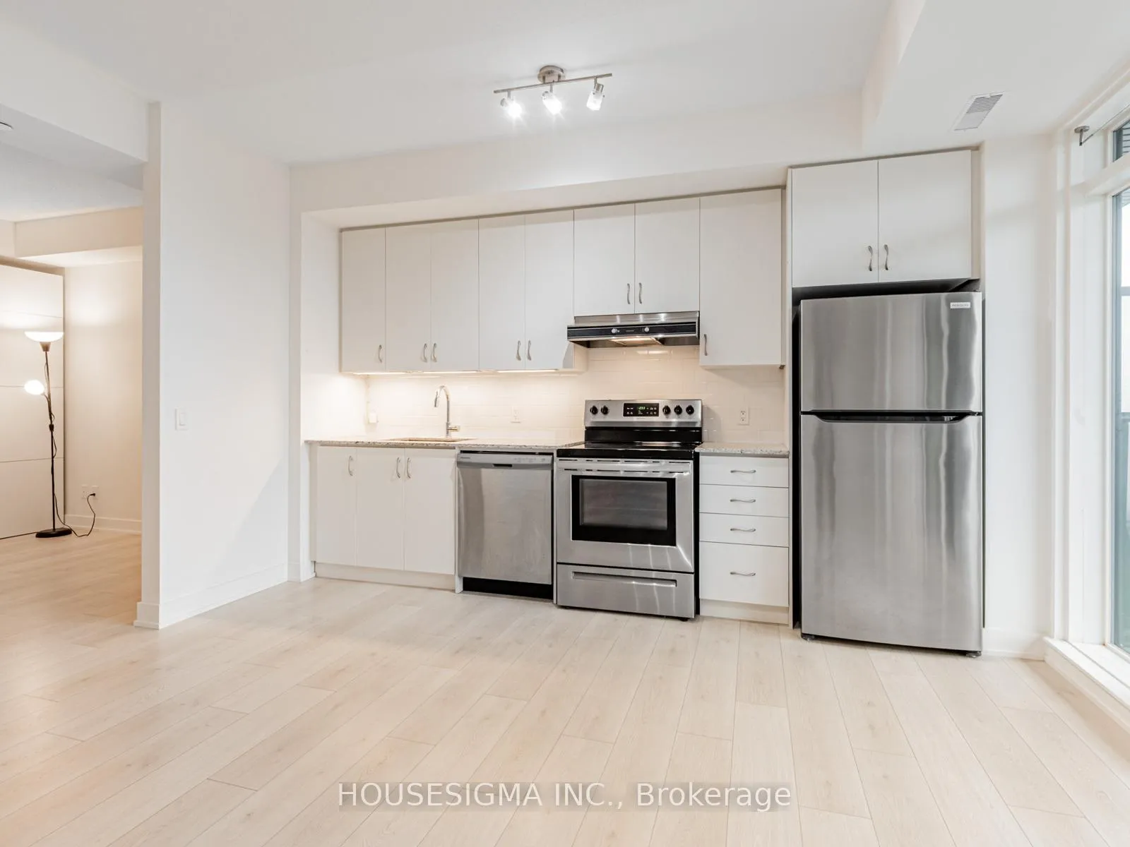 Photo 5 of Unit 313, 1 Climo Lane, Markham, Wismer — HOMEH