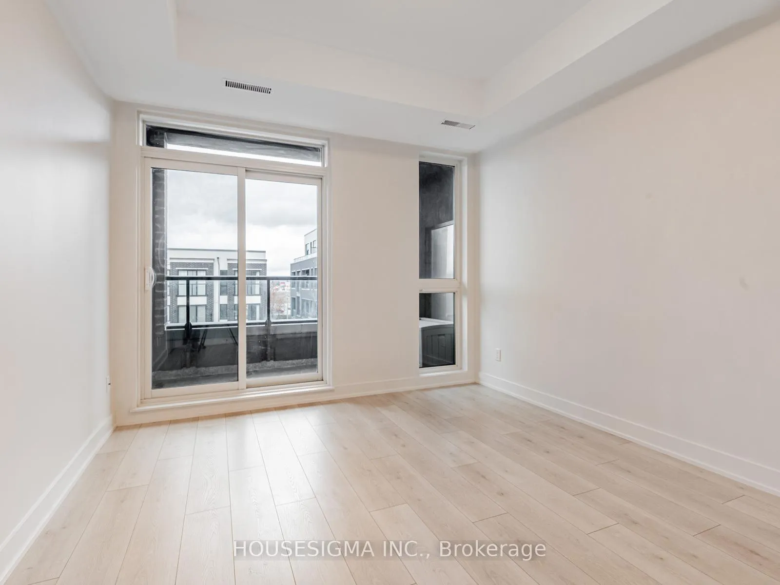 Photo 10 of Unit 313, 1 Climo Lane, Markham, Wismer — HOMEH