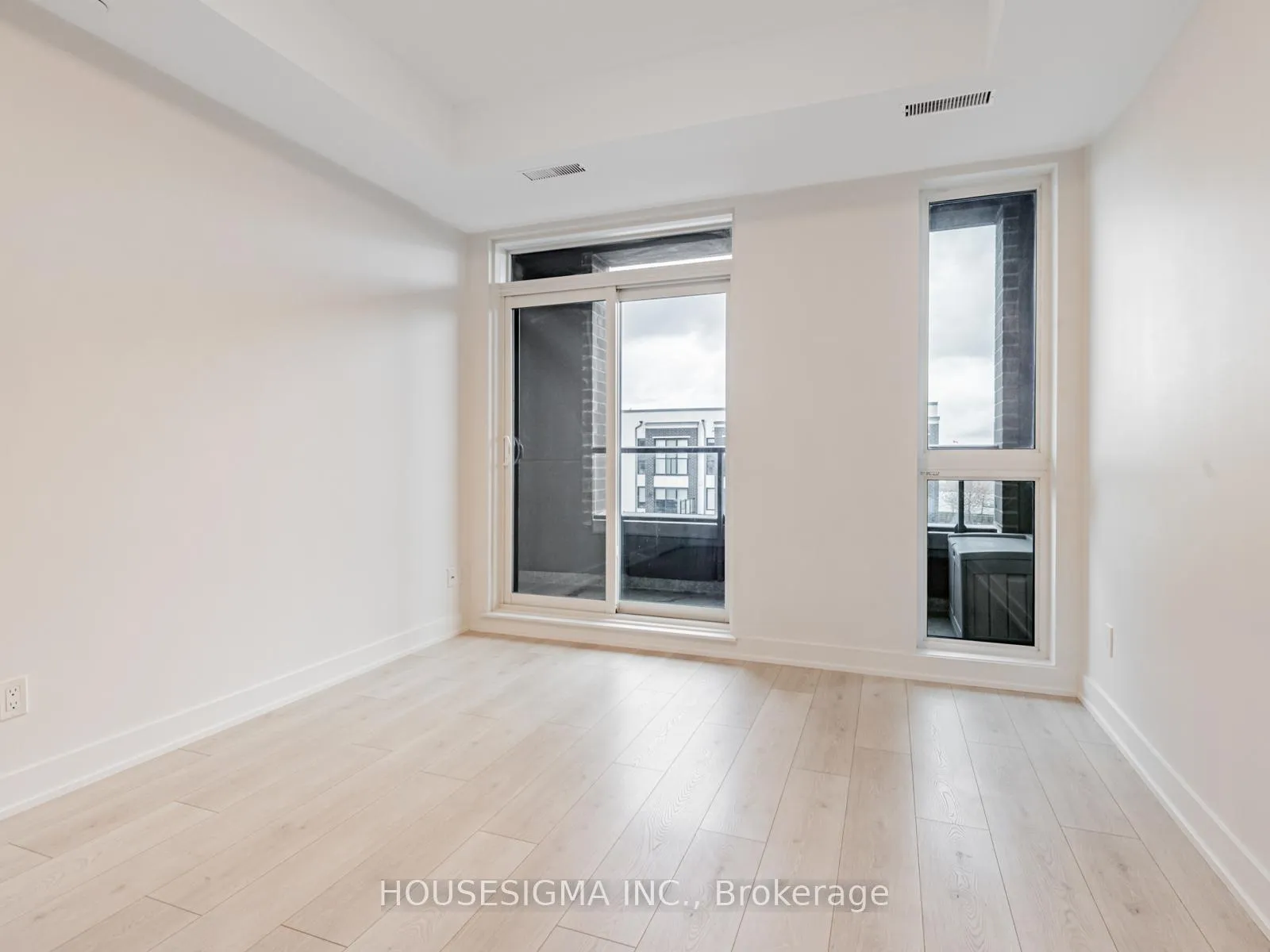 Photo 11 of Unit 313, 1 Climo Lane, Markham, Wismer — HOMEH