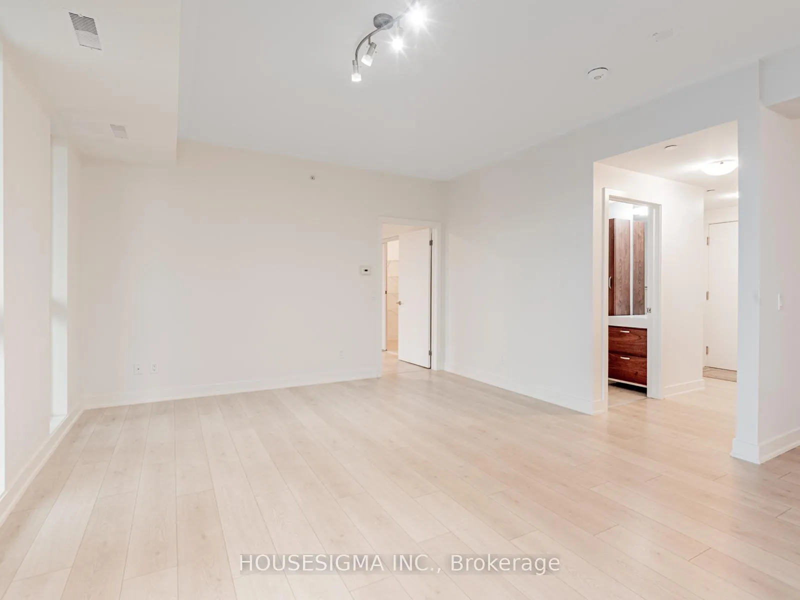 Photo 18 of Unit 313, 1 Climo Lane, Markham, Wismer — HOMEH