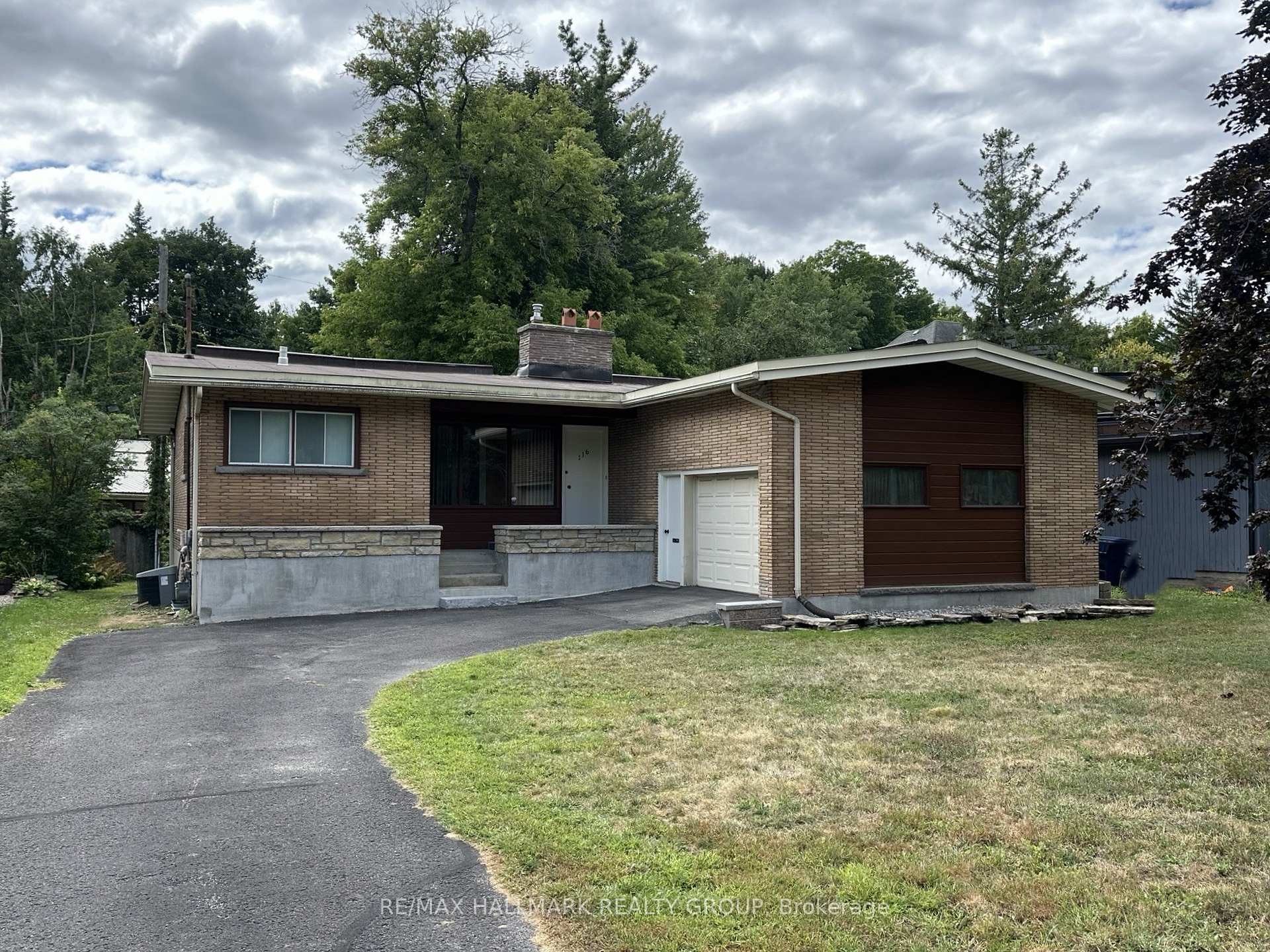 Photo 1 of 116 Sherwood Drive, Ottawa, Civic Hospital — HOMEH