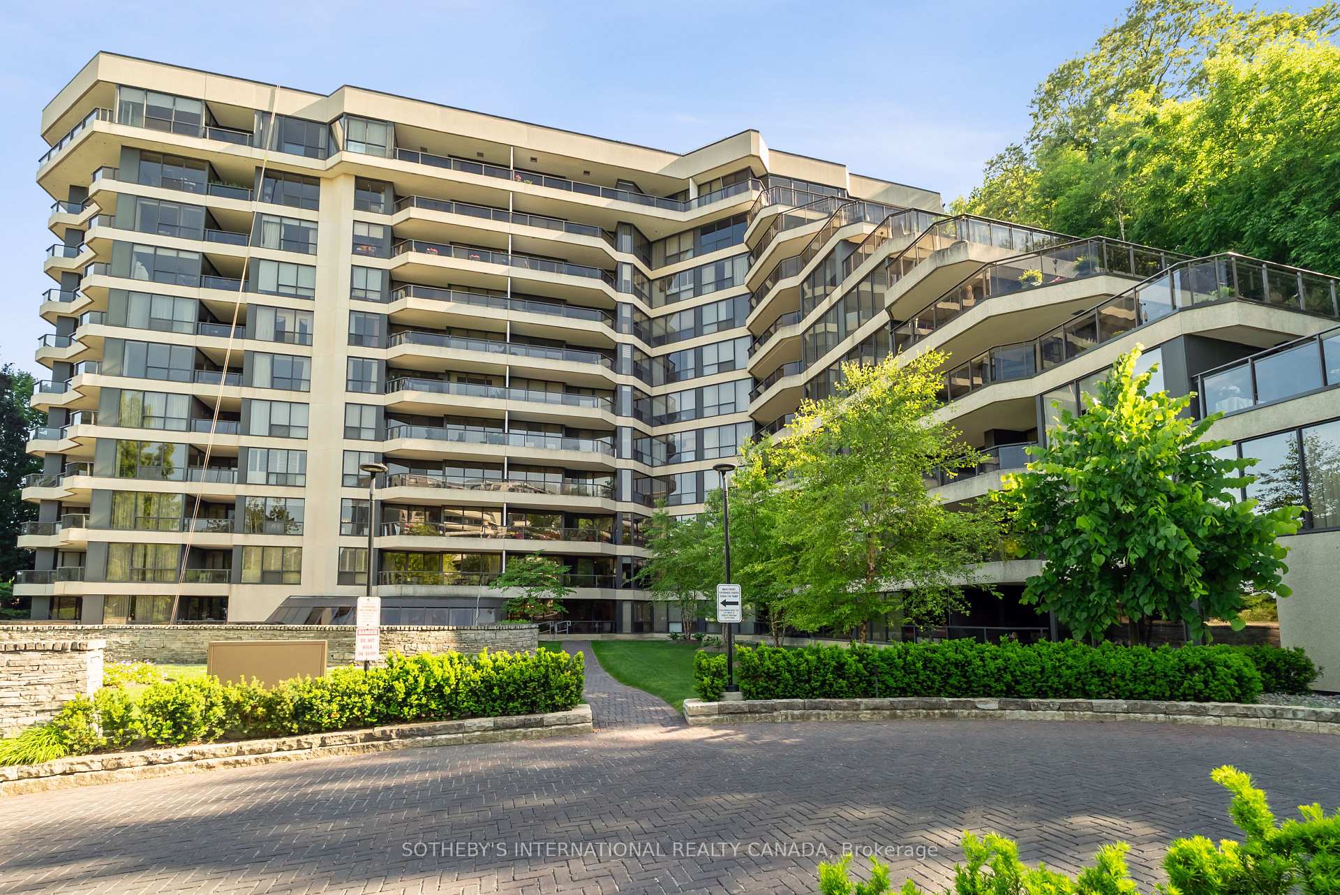 Photo 2 of Unit 401, 3900 Yonge Street, Toronto, Bedford Park-Nortown — HOMEH