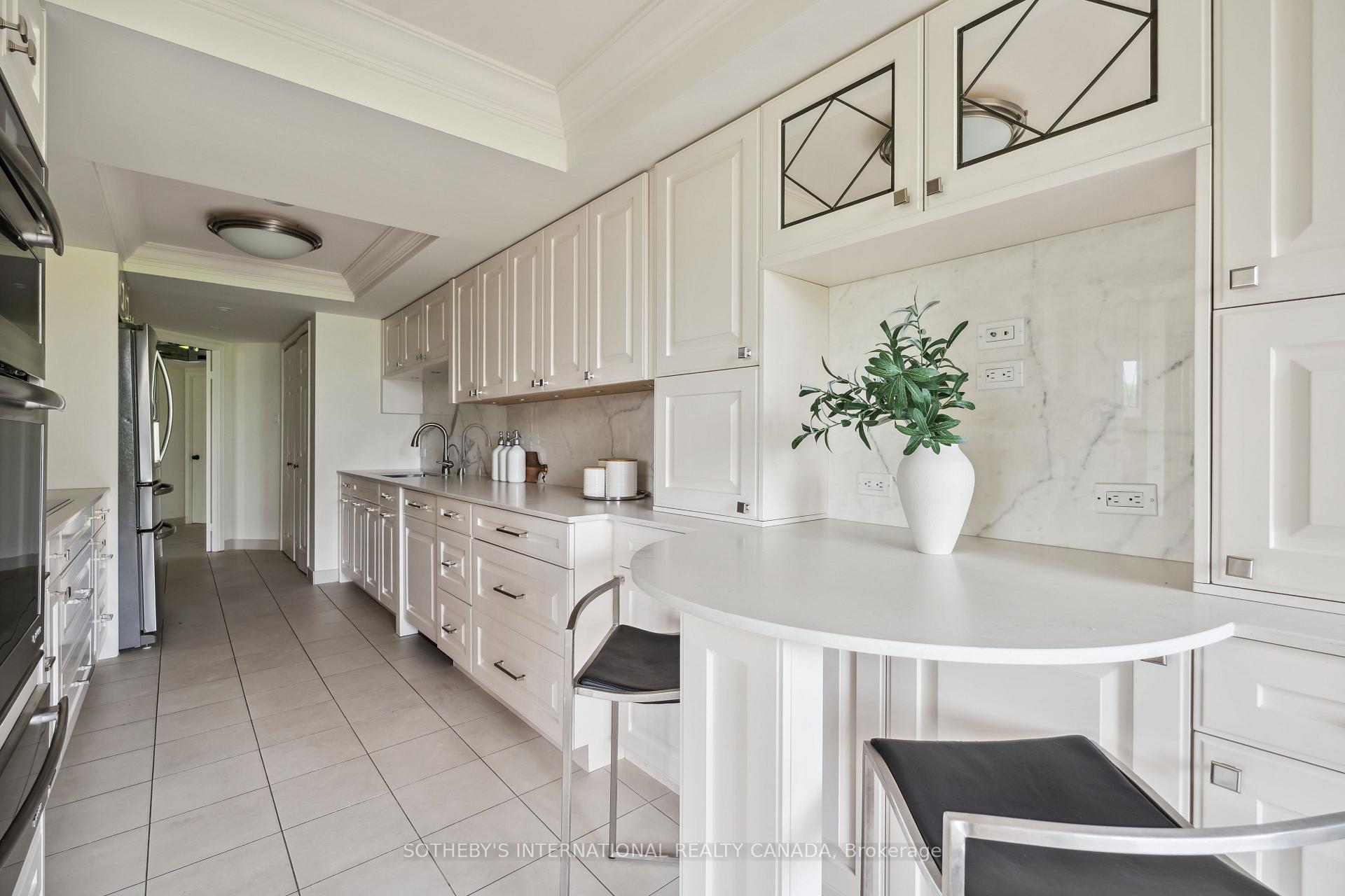 Photo 8 of Unit 401, 3900 Yonge Street, Toronto, Bedford Park-Nortown — HOMEH