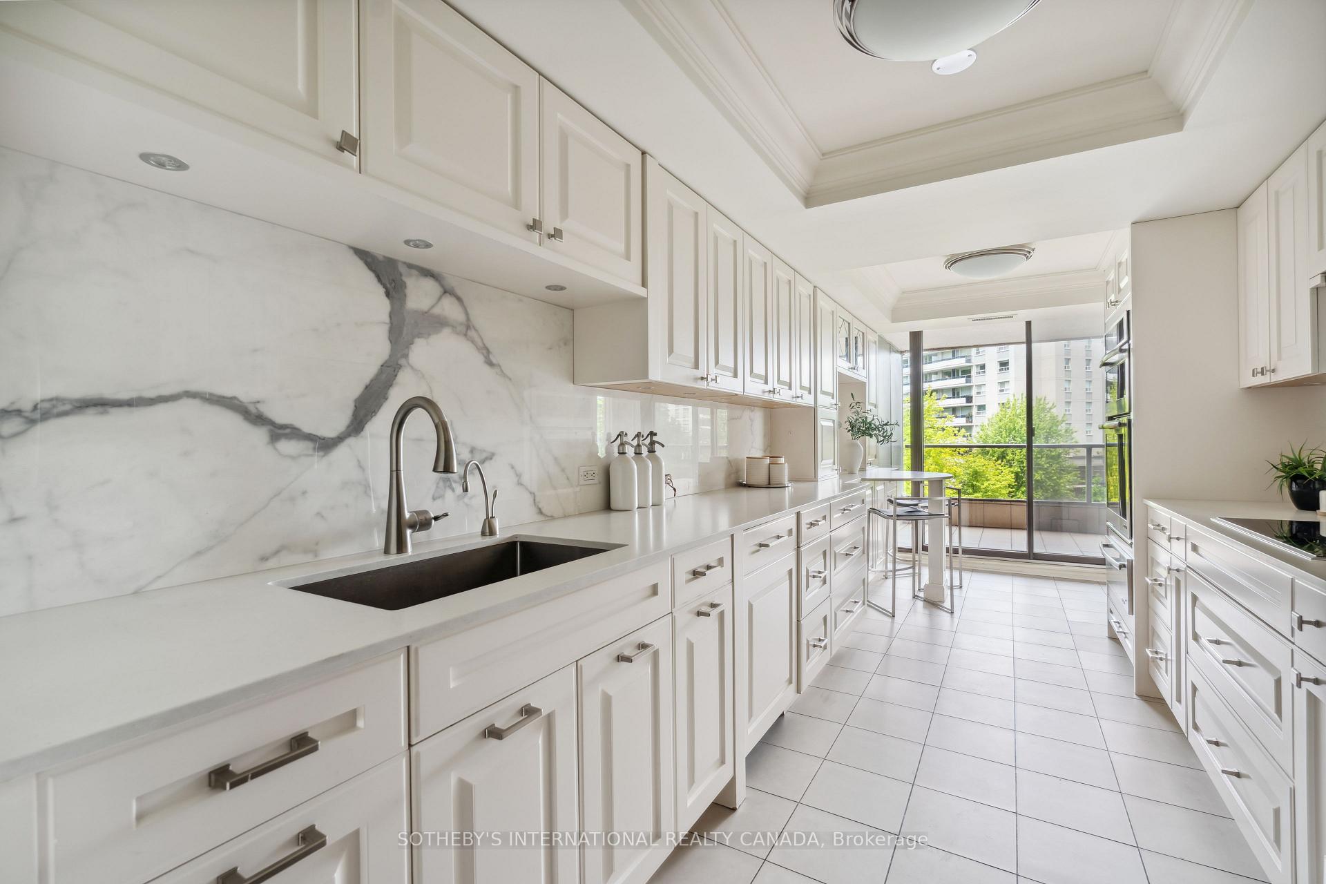 Photo 9 of Unit 401, 3900 Yonge Street, Toronto, Bedford Park-Nortown — HOMEH