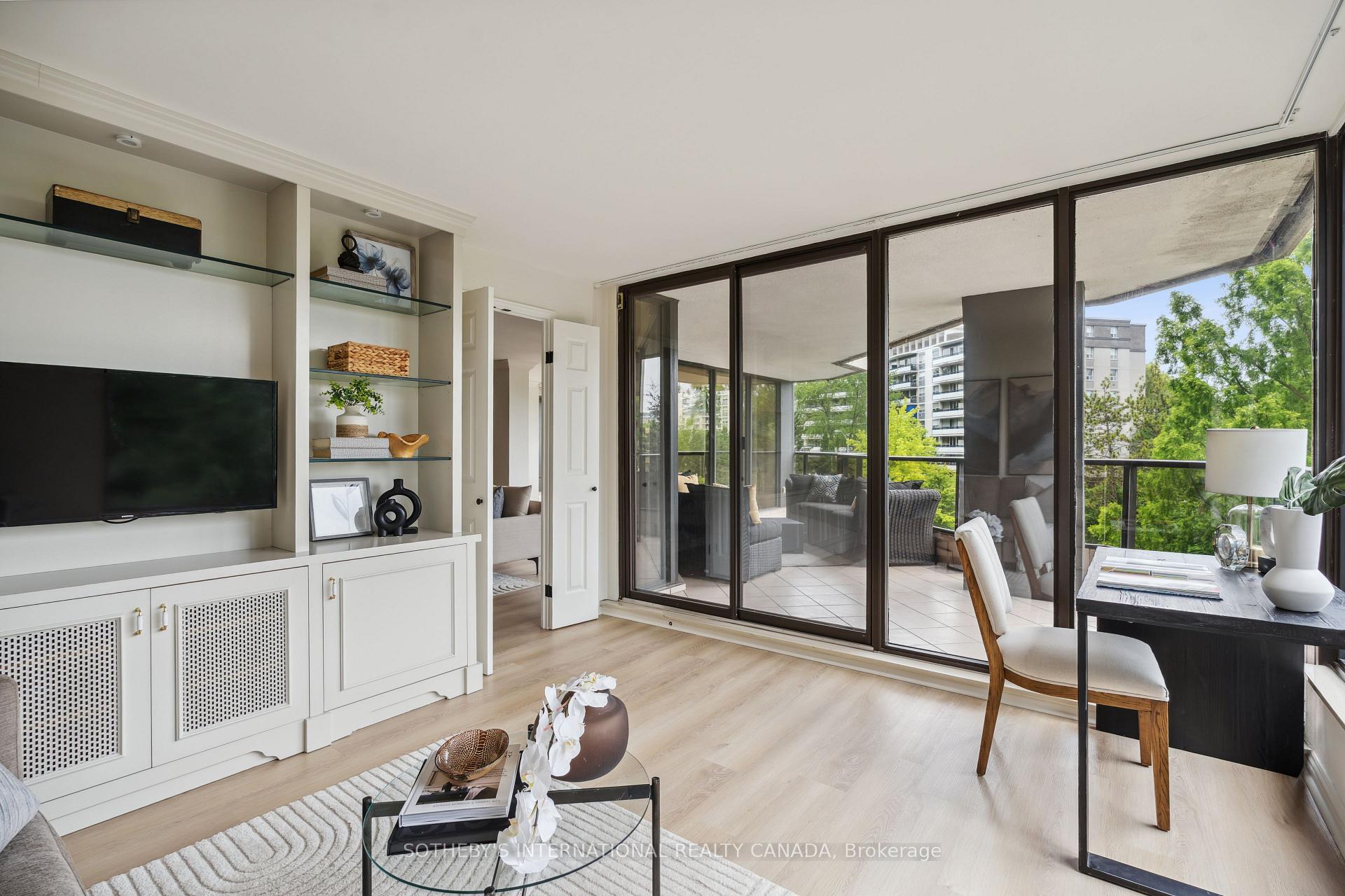 Photo 12 of Unit 401, 3900 Yonge Street, Toronto, Bedford Park-Nortown — HOMEH