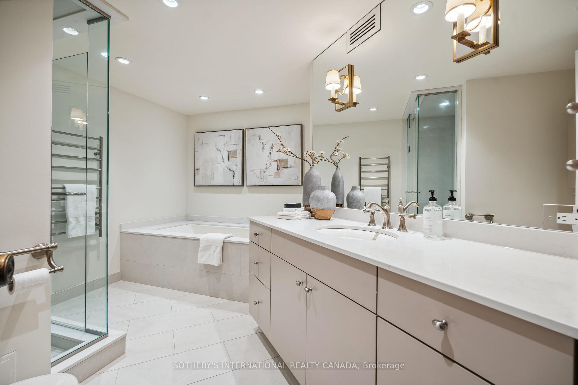 Photo 15 of Unit 401, 3900 Yonge Street, Toronto, Bedford Park-Nortown — HOMEH