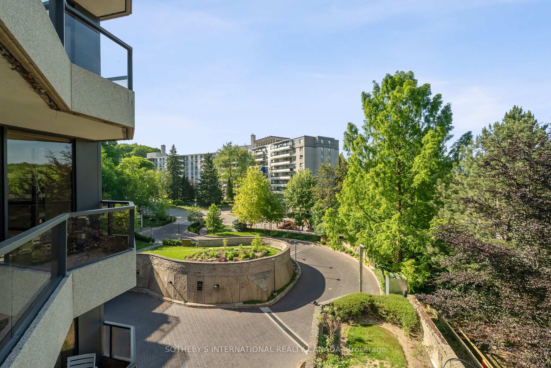 Photo 25 of Unit 401, 3900 Yonge Street, Toronto, Bedford Park-Nortown — HOMEH